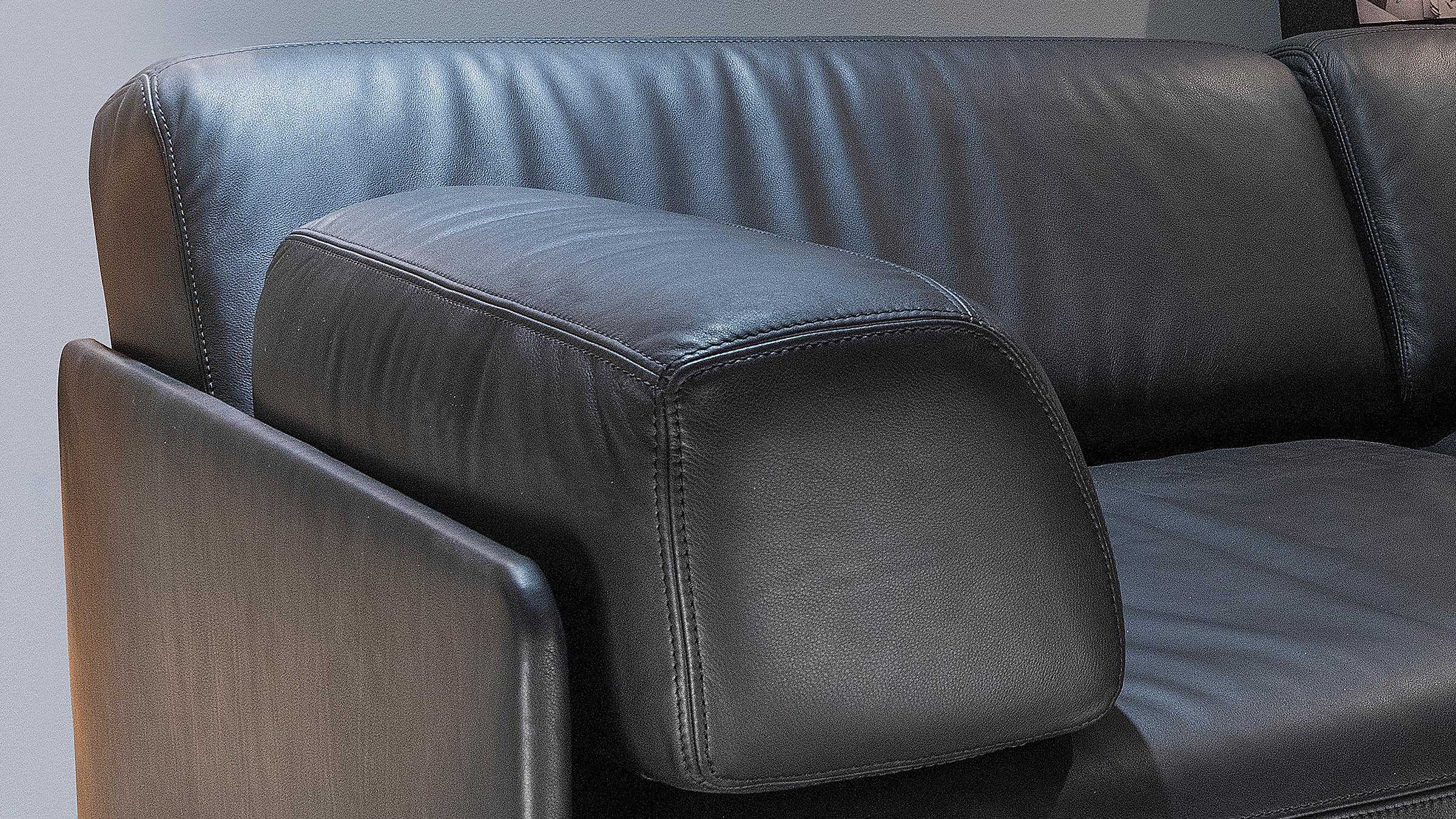https://a.1stdibscdn.com/de-sede-ds-76-two-seat-sofa-bed-in-black-upholstery-by-de-sede-design-team-for-sale-picture-8/22569652/f_324454121674810267328/DS_0076_hs_variante_master_master.jpg