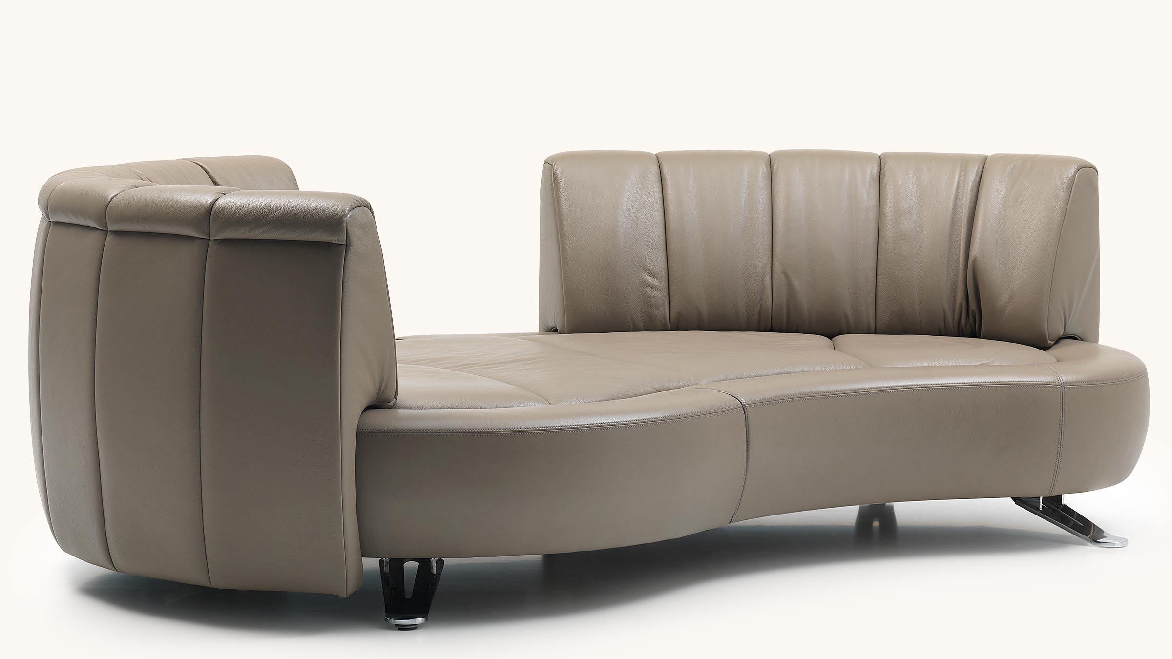 https://a.1stdibscdn.com/de-sede-ds-164-left-sofa-bed-in-schiefer-brown-upholstery-by-hugo-de-ruiter-for-sale-picture-2/22569652/f_324070221674643996399/DS_0164_0044_master_master.jpg
