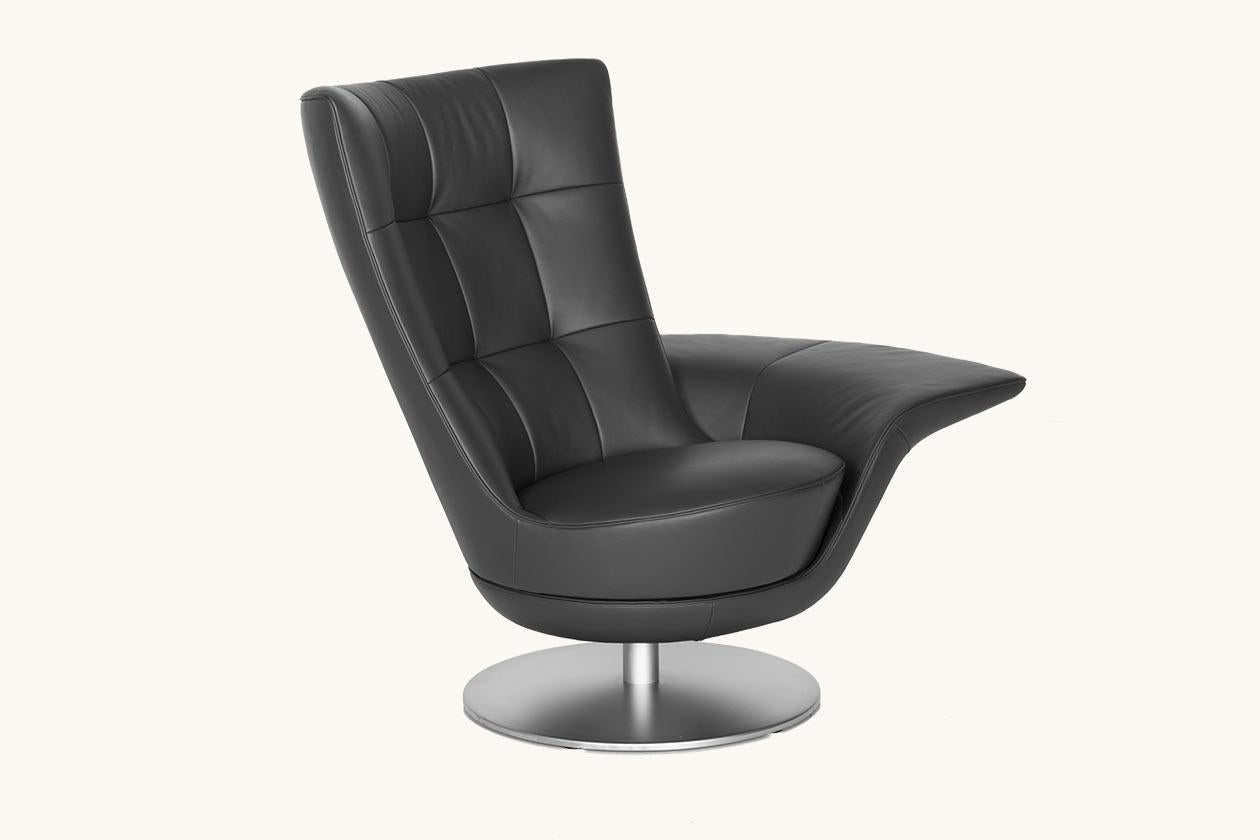 https://a.1stdibscdn.com/de-sede-ds-262-11-armchair-in-black-upholstery-swivel-base-by-stefan-heiliger-for-sale-picture-2/22569652/f_324045221674632195681/DS_0262_02_PS_master_master.jpg