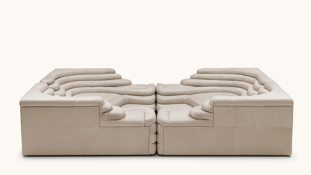 https://a.1stdibscdn.com/de-sede-ds-1025-09-terrazza-sofa-left-in-perla-upholstery-by-ubald-klug-for-sale-picture-7/f_16392/f_484504821769103742487/DS_1025_09_10_De_Sede_1025_mood_0533_master_master.jpg