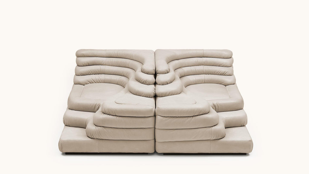https://a.1stdibscdn.com/de-sede-ds-1025-09-terrazza-sofa-left-in-perla-upholstery-by-ubald-klug-for-sale-picture-12/f_16392/f_484504821769103745502/DS_1025_09_10_De_Sede_1025_mood_0542_master_master.jpg