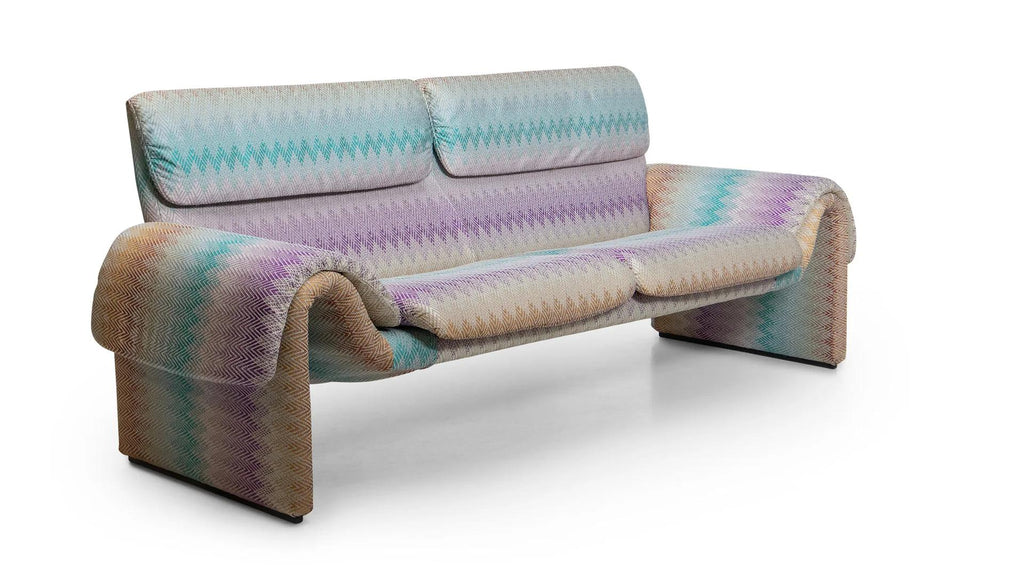https://a.1stdibscdn.com/de-sede-ds-2011-two-seater-sofa-in-snow-leather-by-de-sede-design-team-for-sale-picture-8/f_16392/f_324460721769595669251/DS_2011_Missoni_Yamagata_4405_master.jpg