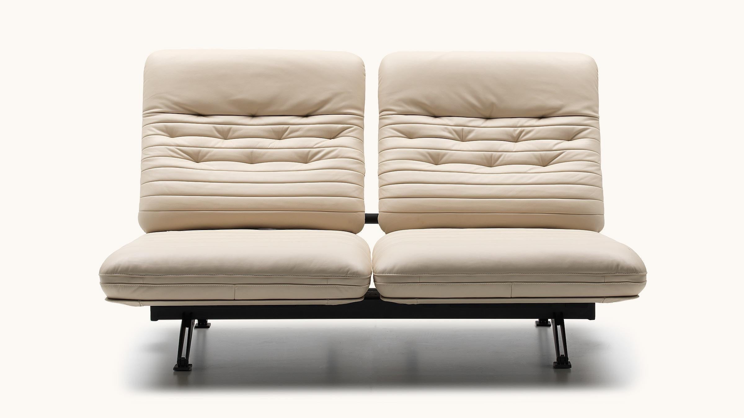 https://a.1stdibscdn.com/de-sede-ds-490-modular-sofa-in-off-white-upholstery-by-de-sede-design-team-for-sale-picture-3/22569652/f_324065221674642291081/DS_490_02_0032_master_master.jpg