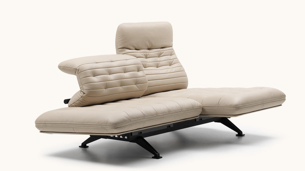 https://a.1stdibscdn.com/de-sede-ds-490-modular-sofa-in-off-white-upholstery-by-de-sede-design-team-for-sale-picture-5/22569652/f_324065221674642292379/DS_490_02_0039_master_master.jpg