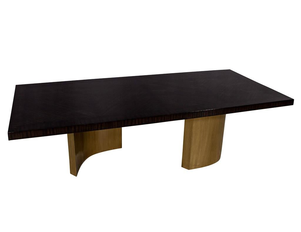 https://a.1stdibscdn.com/custom-macassar-dining-table-with-brass-bases-by-carrocel-for-sale-picture-3/f_8849/1619731678591/DS_5158_Custom_Modern_Dining_Table_Bass_Pedestals_Carrocel_002_master.jpg