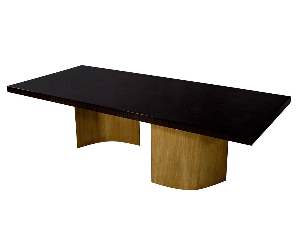 https://a.1stdibscdn.com/custom-macassar-dining-table-with-brass-bases-by-carrocel-for-sale-picture-6/f_8849/1619731679380/DS_5158_Custom_Modern_Dining_Table_Bass_Pedestals_Carrocel_005_master.jpg