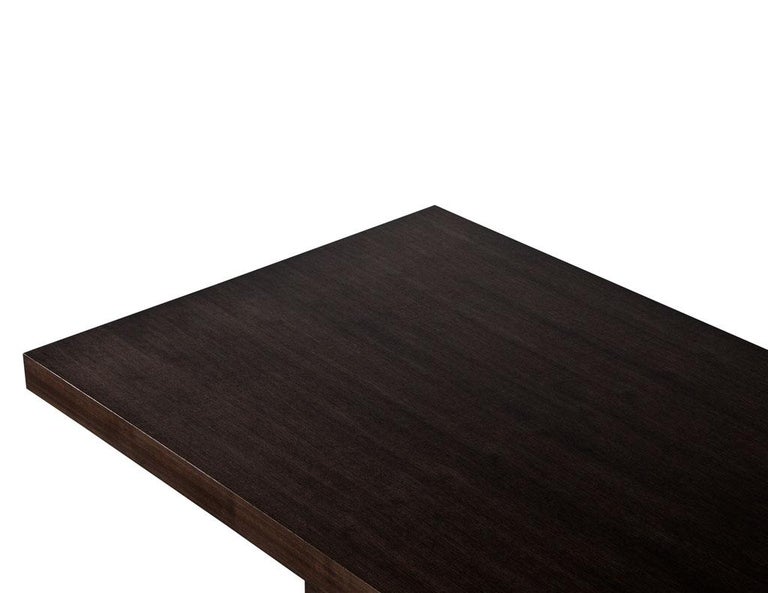 https://a.1stdibscdn.com/custom-modern-walnut-dining-table-with-column-pedestals-by-carrocel-for-sale-picture-11/f_8849/f_287512321653076873623/DS_5186_Custom_Modern_Walnut_Dining_Table_0010_master.jpg?width=768