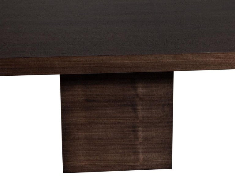 https://a.1stdibscdn.com/custom-modern-walnut-dining-table-with-column-pedestals-by-carrocel-for-sale-picture-7/f_8849/f_287512321653076873226/DS_5186_Custom_Modern_Walnut_Dining_Table_006_master.jpg?width=768