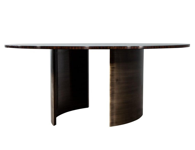 https://a.1stdibscdn.com/custom-round-sunburst-mahogany-dining-table-by-carrocel-for-sale-picture-7/f_8849/f_289082821654033089975/DS_5191_Custom_Round_Sunburst_Mahogany_Dining_Table_by_Carrocel_008_master.jpg?width=768
