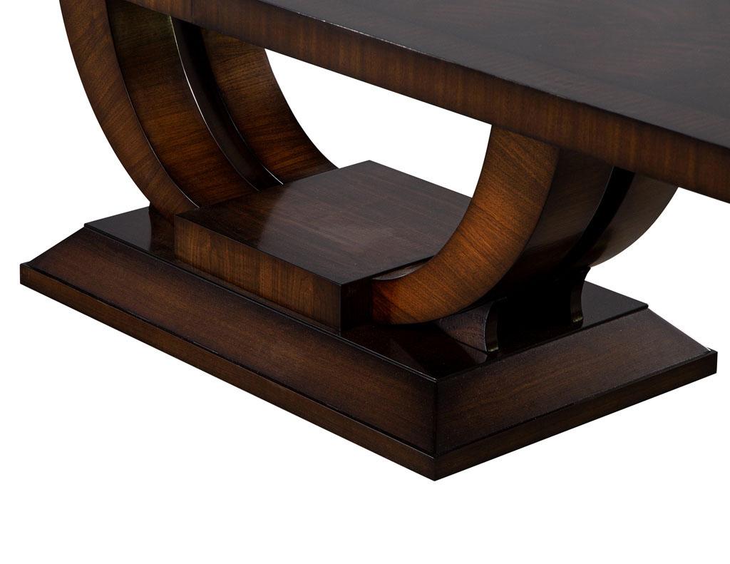 https://a.1stdibscdn.com/custom-art-deco-inspired-mahogany-dining-table-with-rosewood-banding-design-for-sale-picture-11/f_8849/f_297319121658769052170/DS_5195_Custom_Art_Deco_Inspired_Dining_Table_0012_master.jpg