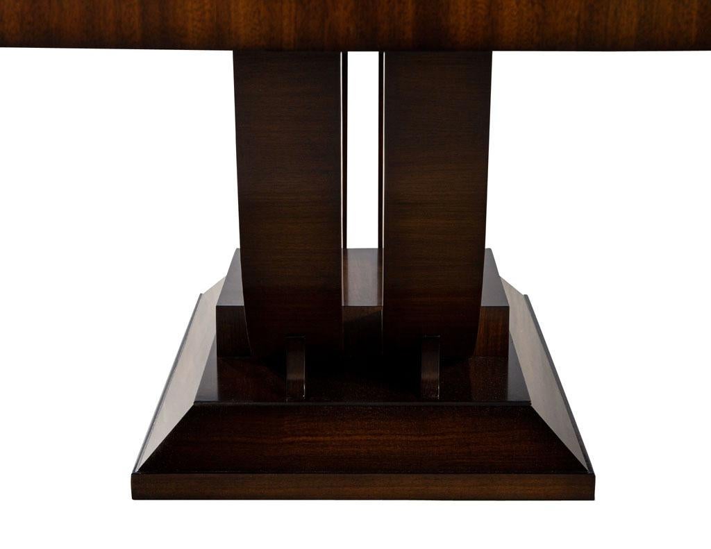 https://a.1stdibscdn.com/custom-art-deco-inspired-mahogany-dining-table-with-rosewood-banding-design-for-sale-picture-14/f_8849/f_297319121658769052102/DS_5195_Custom_Art_Deco_Inspired_Dining_Table_0015_master.jpg