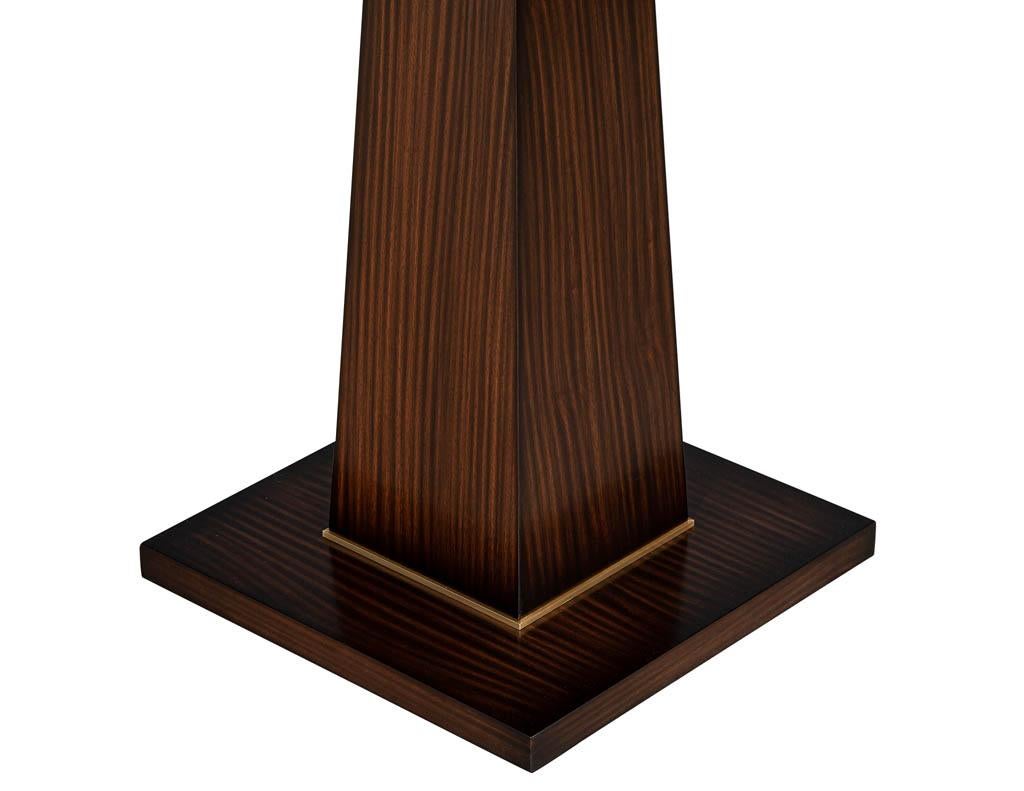 https://a.1stdibscdn.com/custom-walnut-dining-table-with-brass-details-for-sale-picture-7/f_8849/f_329189121677092745374/DS_5215_Carrocel_Custom_Walnut_Dining_Table_Brass_Details_0010_master.jpg