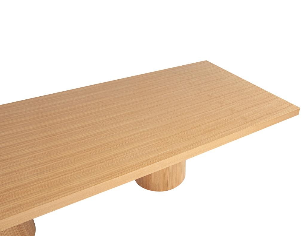 https://a.1stdibscdn.com/custom-modern-oak-dining-table-in-natural-finish-for-sale-picture-8/f_8849/f_412827821725050285589/DS_5240_Custom_Modern_Oak_Dining_Table_in_Natural_Finish_0010_master.jpg