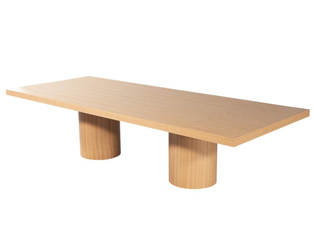 https://a.1stdibscdn.com/custom-modern-oak-dining-table-in-natural-finish-for-sale-picture-2/f_8849/f_412827821725050285060/DS_5240_Custom_Modern_Oak_Dining_Table_in_Natural_Finish_003_master.jpg