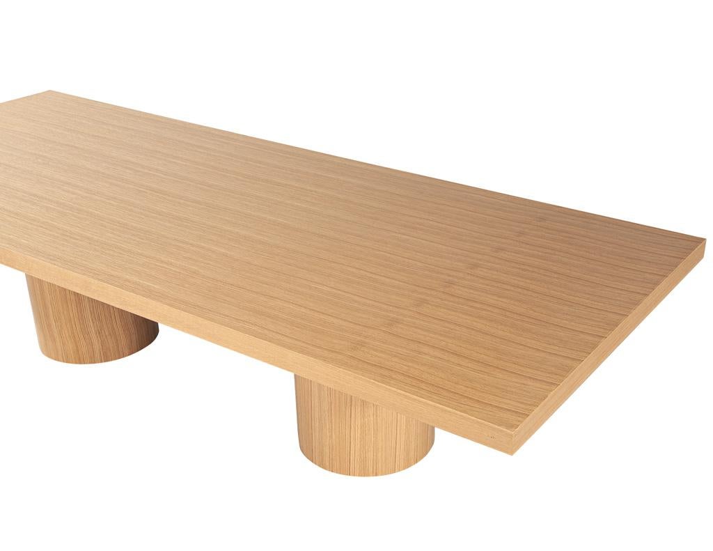 https://a.1stdibscdn.com/custom-modern-oak-dining-table-in-natural-finish-for-sale-picture-3/f_8849/f_412827821725050285000/DS_5240_Custom_Modern_Oak_Dining_Table_in_Natural_Finish_004_master.jpg