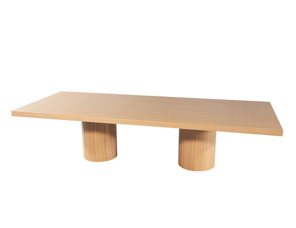 https://a.1stdibscdn.com/custom-modern-oak-dining-table-in-natural-finish-for-sale-picture-6/f_8849/f_412827821725050284944/DS_5240_Custom_Modern_Oak_Dining_Table_in_Natural_Finish_008_master.jpg