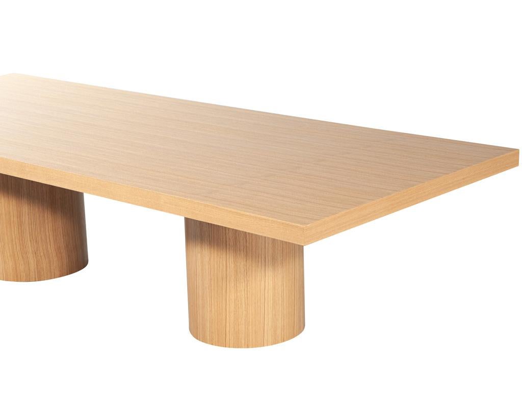 https://a.1stdibscdn.com/custom-modern-oak-dining-table-in-natural-finish-for-sale-picture-7/f_8849/f_412827821725050285641/DS_5240_Custom_Modern_Oak_Dining_Table_in_Natural_Finish_009_master.jpg