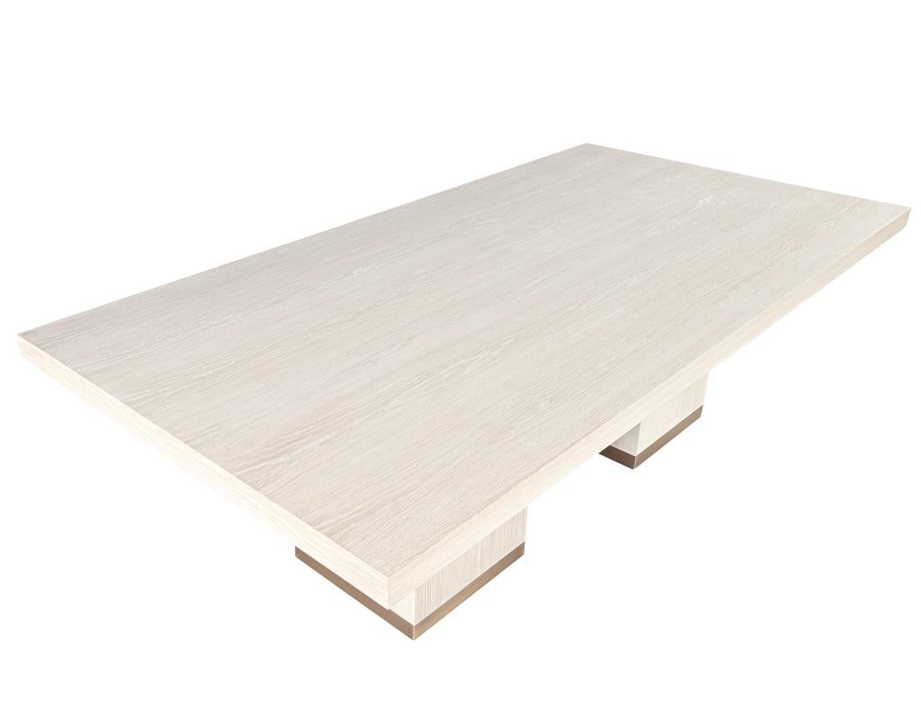 https://a.1stdibscdn.com/custom-modern-oak-dining-table-in-bleached-finish-and-brass-accents-for-sale-picture-7/f_8849/f_423292821731696356646/DS_5244_Carrocel_Custom_Modern_Oak_Dining_Table_Bleached_Finish_007_master.jpg