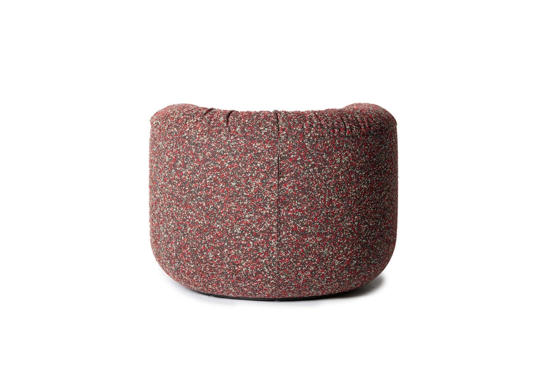 https://a.1stdibscdn.com/de-sede-ds-707-armchair-in-atom-kvadrat-upholstery-by-philippe-malouin-for-sale-picture-5/22569652/f_323848021674551755600/DS_707_1er_fabric_kvadrat_atom_back_view_1_master_1__master.jpg