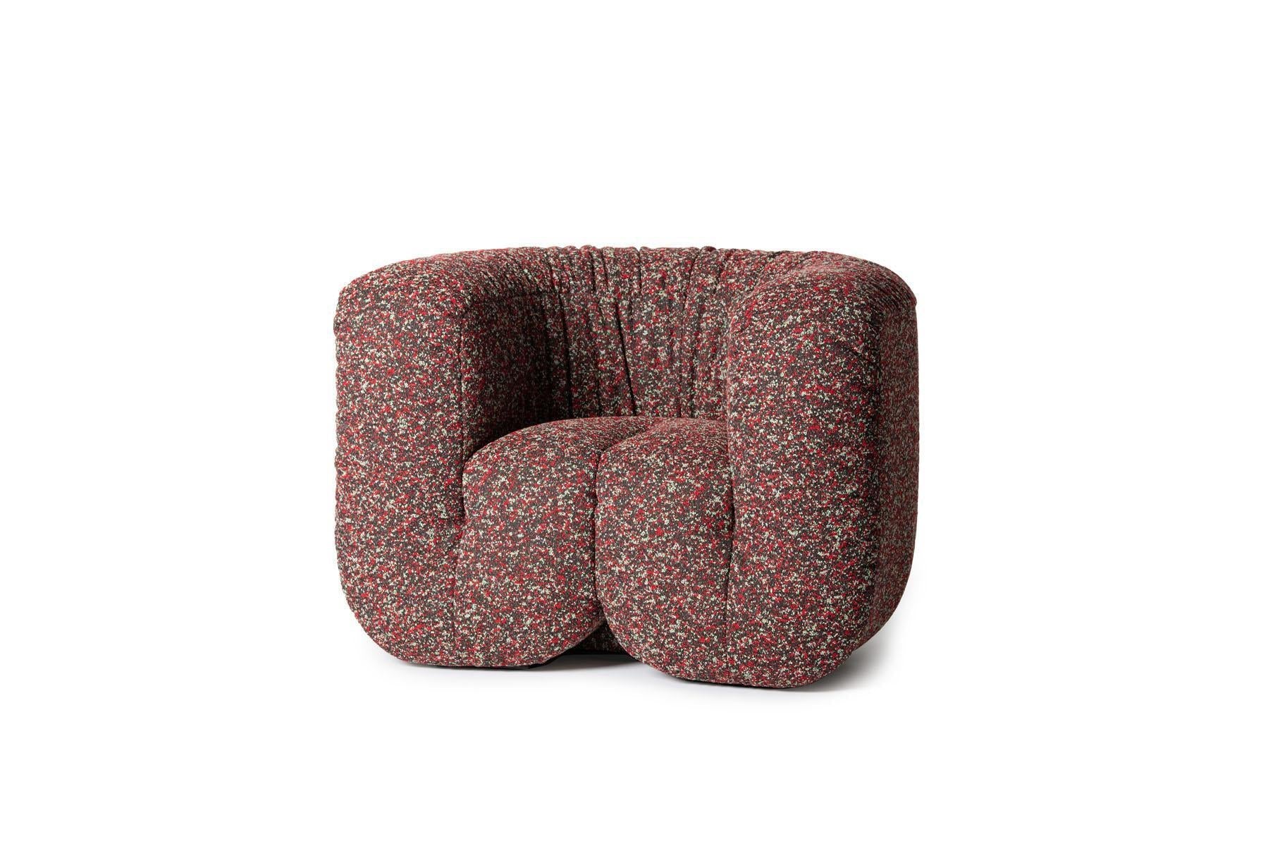 https://a.1stdibscdn.com/de-sede-ds-707-armchair-in-atom-kvadrat-upholstery-by-philippe-malouin-for-sale-picture-2/22569652/f_323848021674551721926/DS_707_1er_fabric_kvadrat_atom_frontal2_master_master.jpg
