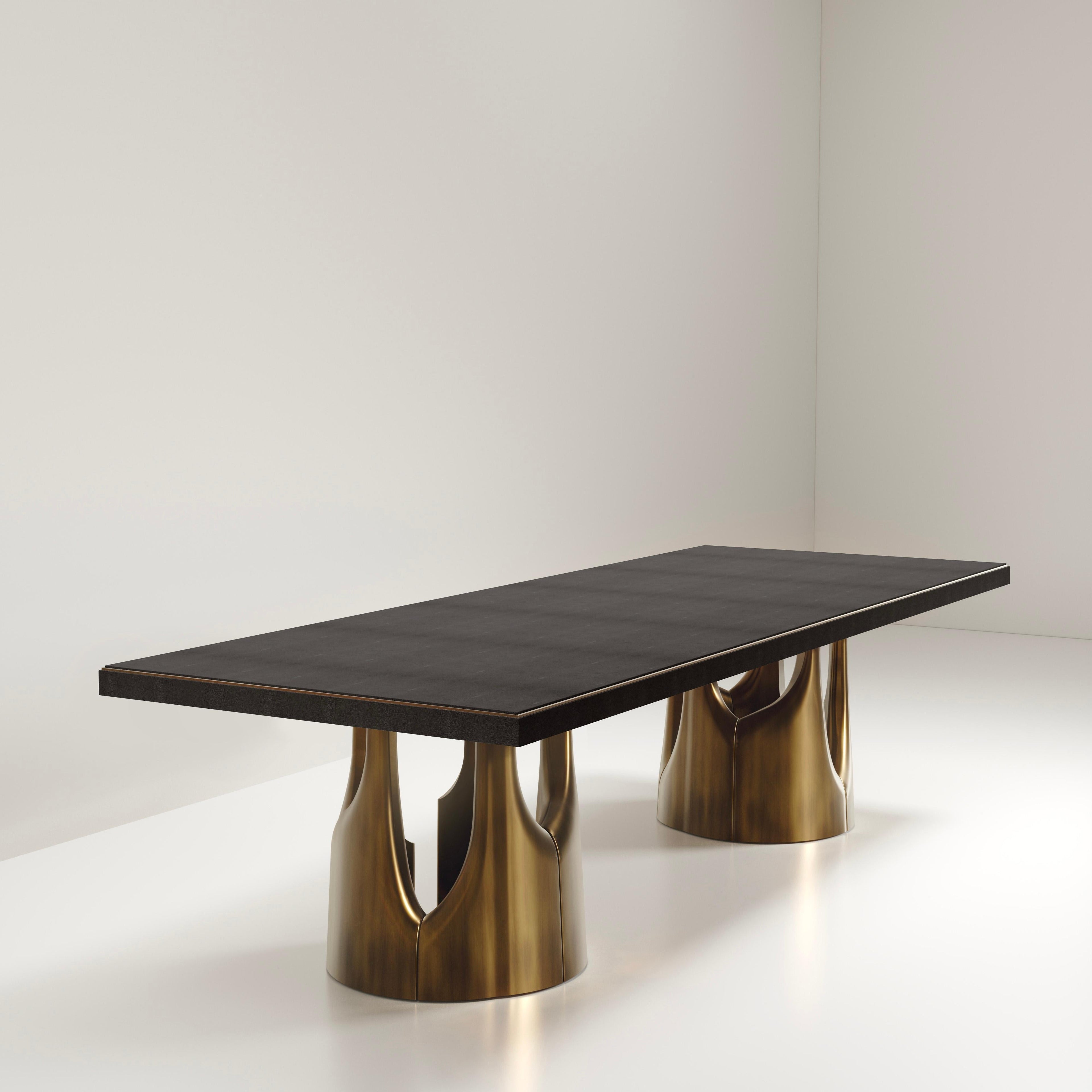 https://a.1stdibscdn.com/shell-dining-table-with-bronze-patina-brass-accents-by-ry-augousti-for-sale-picture-6/f_45491/f_333802821679290747400/DT01_BRG_D156_3_master.jpg
