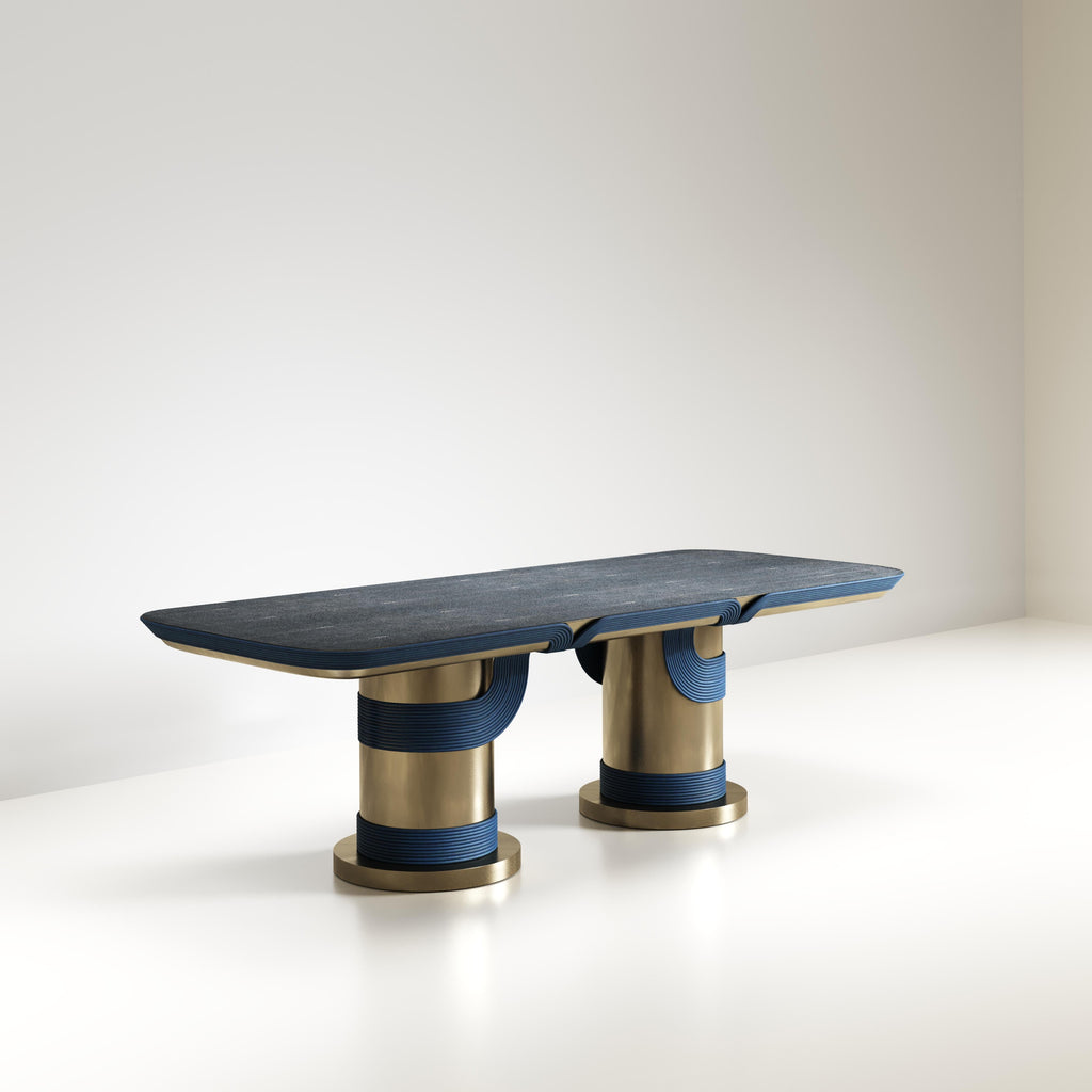 https://a.1stdibscdn.com/shagreen-sculptural-dining-table-in-shagreen-rattan-and-brass-by-ry-augousti-for-sale-picture-6/f_45491/f_453038421749002790639/DT03_BRG_RT4_D163_3__master.jpg