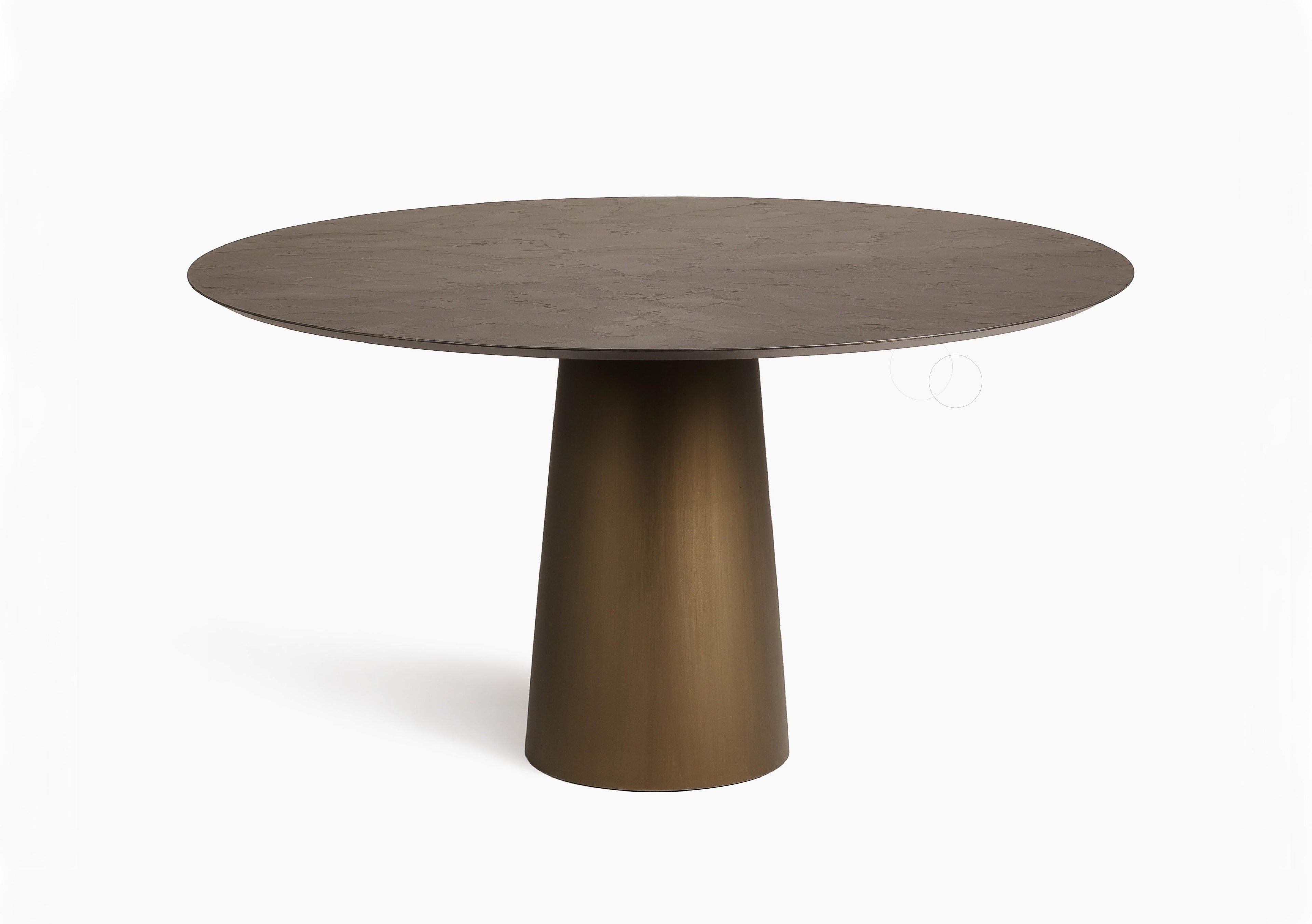 https://a.1stdibscdn.com/bronze-fungo-round-table-with-concrete-frame-by-disain1971-for-sale-picture-2/f_12192/f_481020321766594428455/DT5031_FUNGO_1400_Bronzo_Dining_Table_Tavolo_Disain1971_b_master.jpg