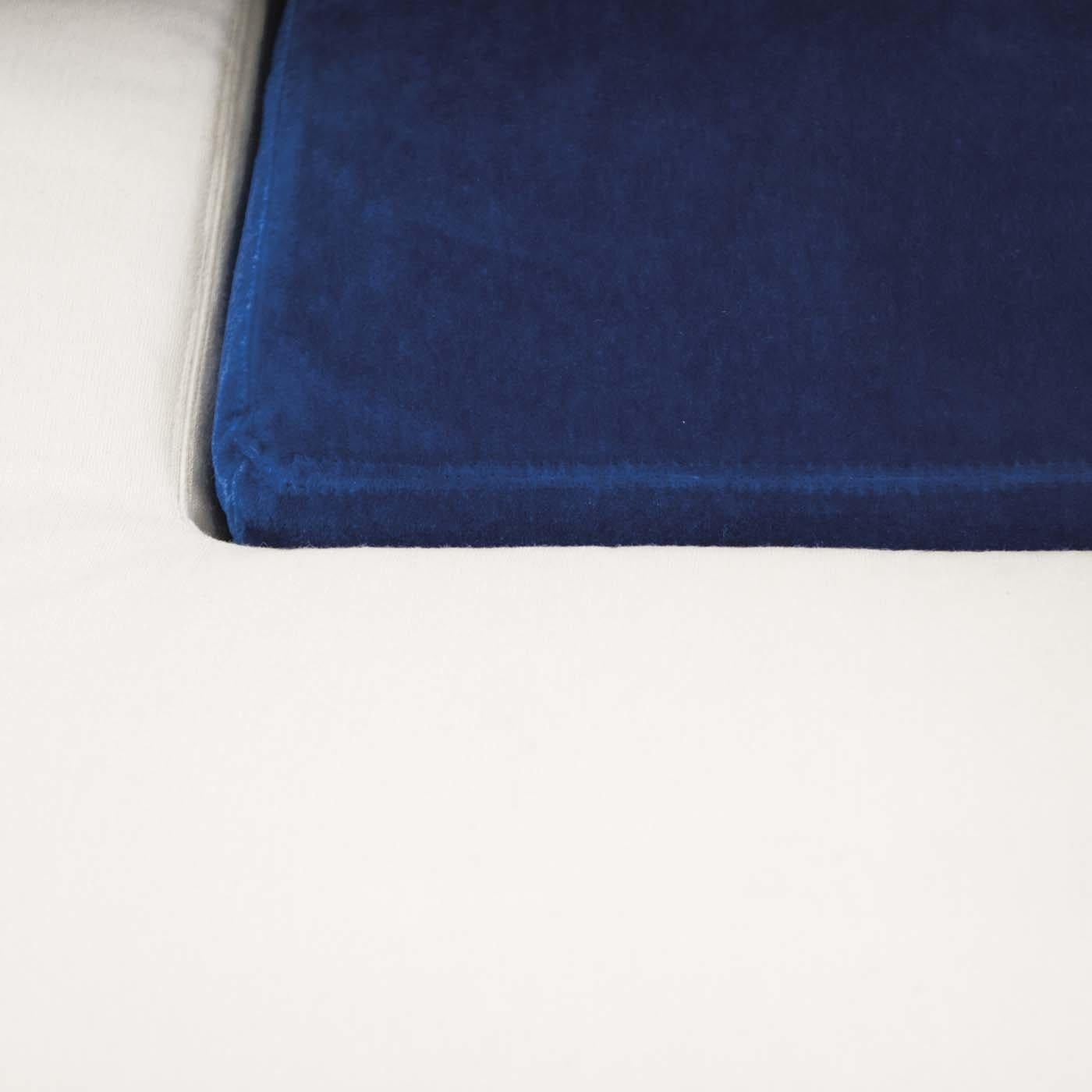 https://a.1stdibscdn.com/domino-sofa-by-davide-barzaghi-for-sale-picture-5/f_17062/f_152673311639065780050/DTCOMB_010_D20190808_7_1ehw3el_master.jpg