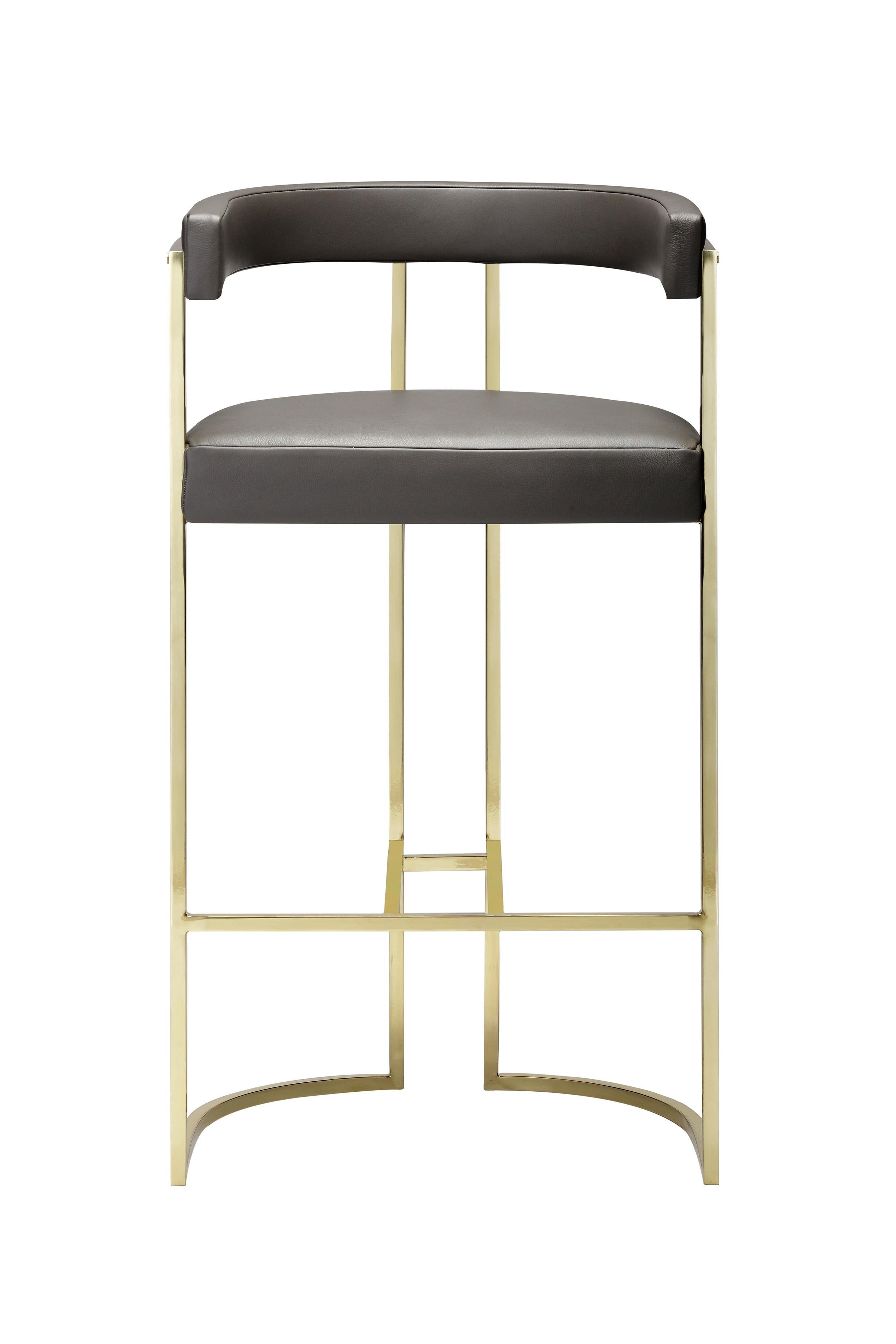 https://a.1stdibscdn.com/julius-bar-stool-brass-structure-handcrafted-in-portugal-by-duistt-for-sale-picture-3/f_63222/f_411495821724259255847/DUISTT_JULIUS_BAR_STOOL_4_JPG_master.jpg