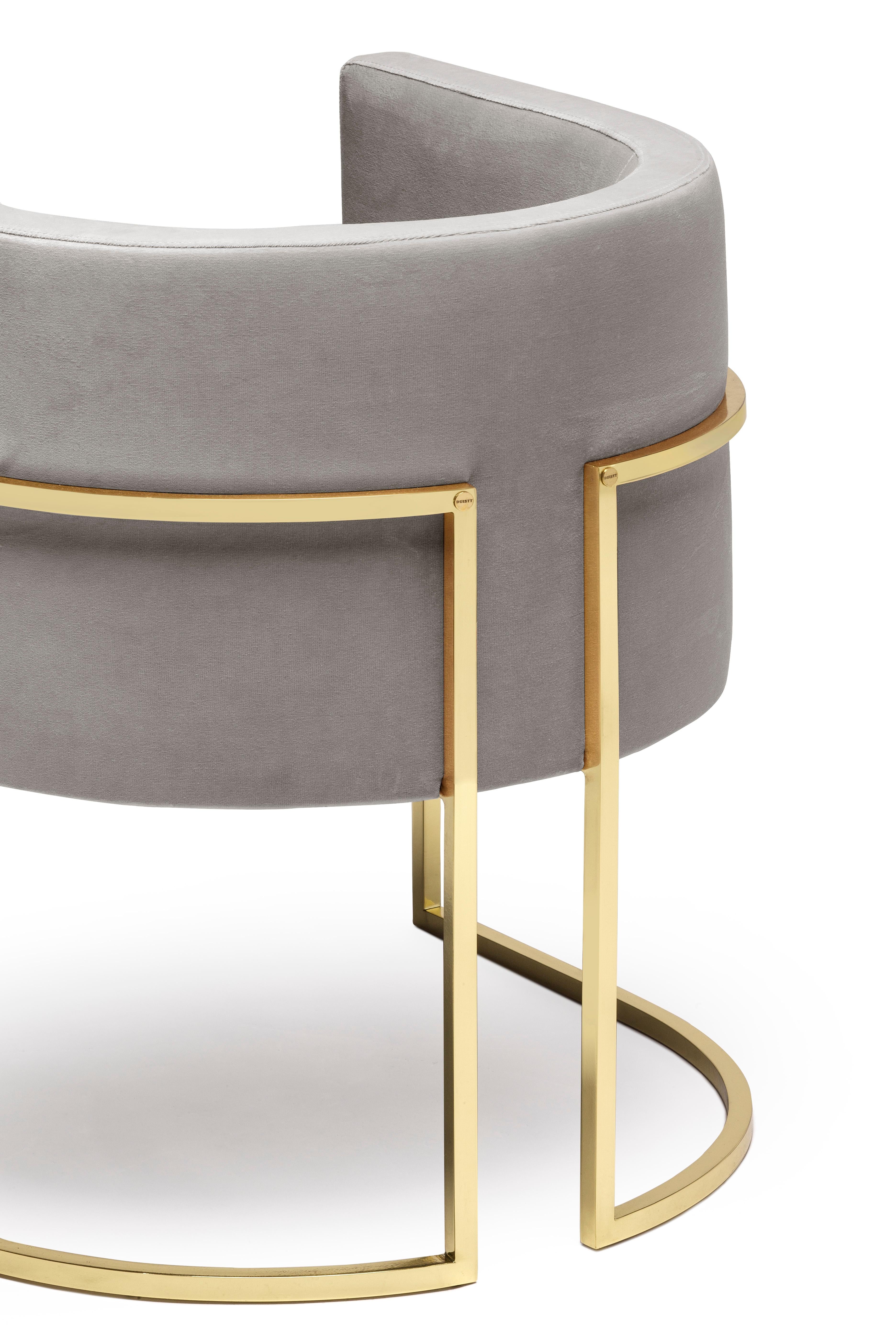 https://a.1stdibscdn.com/julius-chair-in-polished-brass-handcrafted-in-portugal-by-duistt-for-sale-picture-2/f_63222/f_416323521727271988598/DUISTT_JULIUS_CHAIR_3_JPG_master.jpg