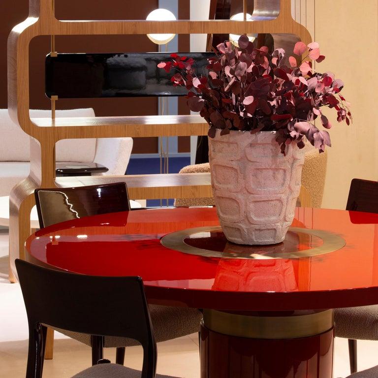 https://a.1stdibscdn.com/21st-century-lune-table-in-hg-lacquered-wood-and-bronze-details-by-duistt-for-sale-picture-3/f_63222/f_459214921752832527259/DUISTT_LUNE_TABLE_MO_Red_master_master.jpg
