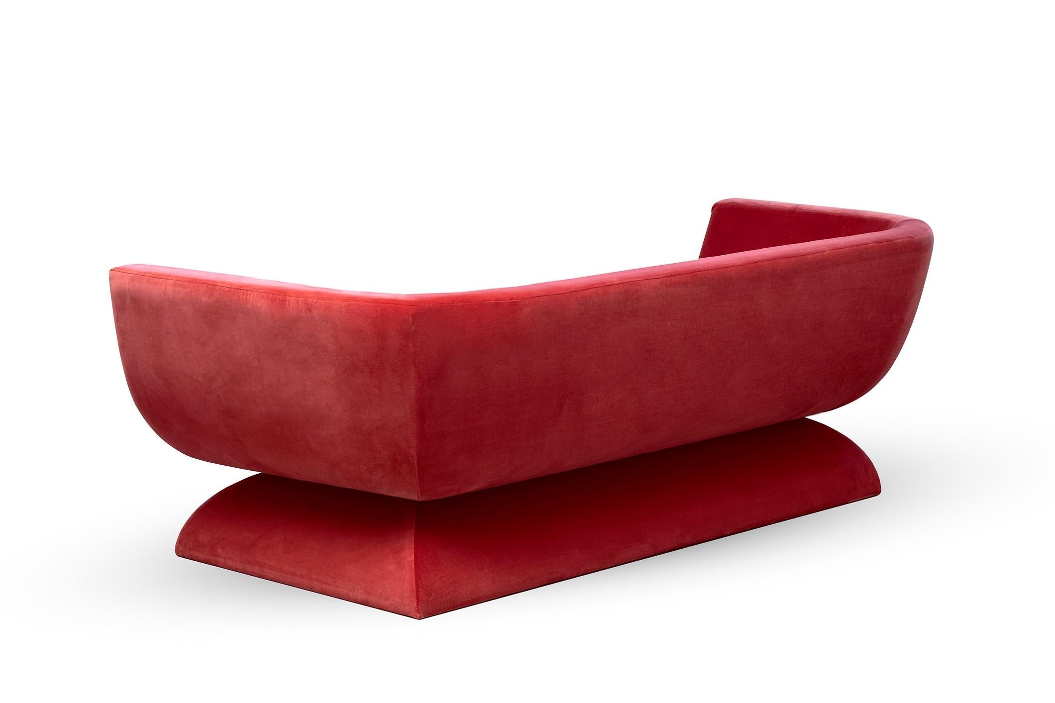 https://a.1stdibscdn.com/21st-century-oscar-sofa-in-100-cotton-velvet-by-duistt-for-sale-picture-2/f_63222/f_457357021751637798080/DUISTT_Oscar_Sofa_4_JPG_master.jpg