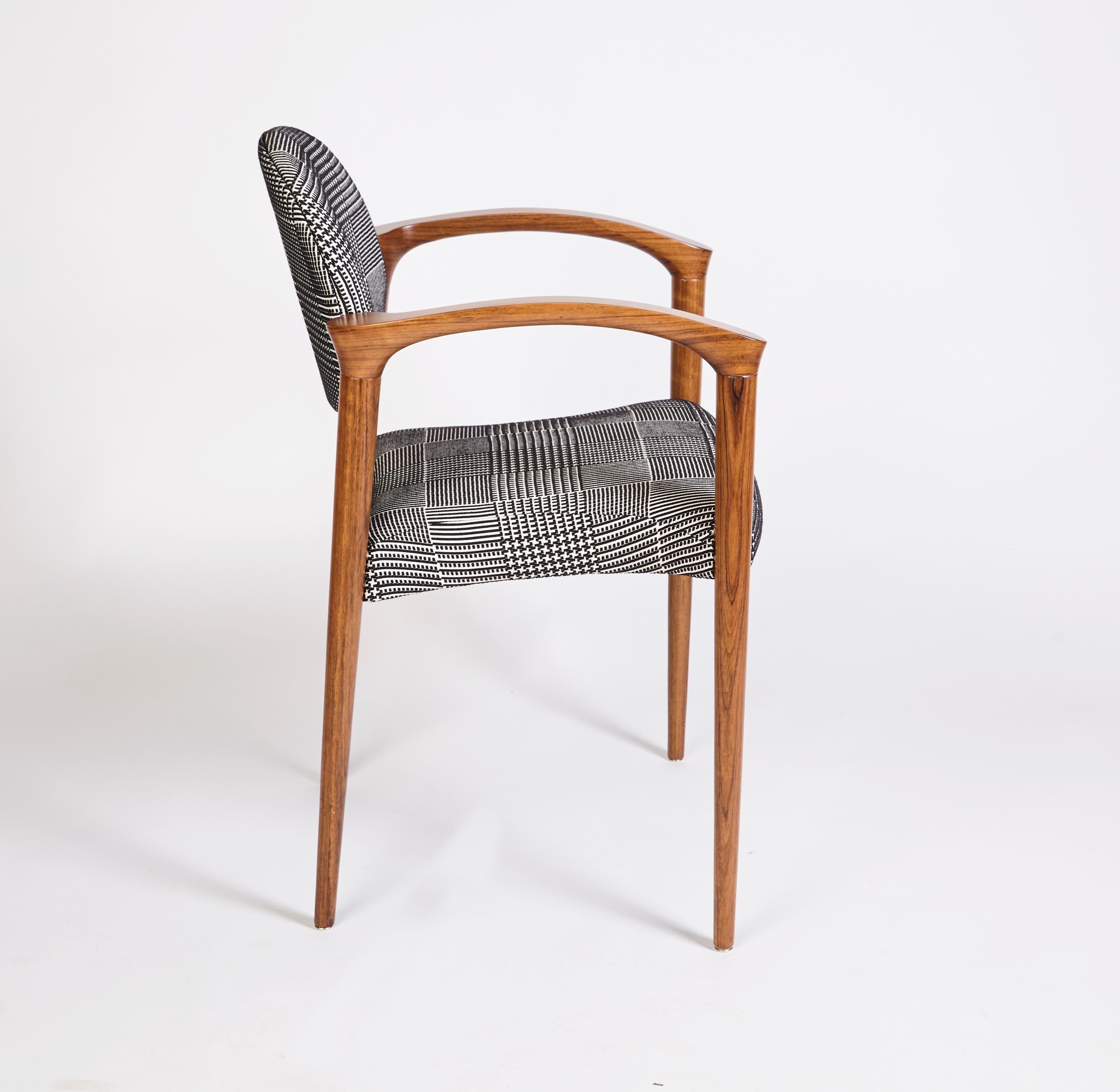https://a.1stdibscdn.com/21st-century-tanoco-chair-satin-mutenye-wood-handcrafted-in-portugal-by-duistt-for-sale-picture-2/f_63222/f_480181521765895252324/DUISTT_TANOCO_CHAIR_002_master.jpg