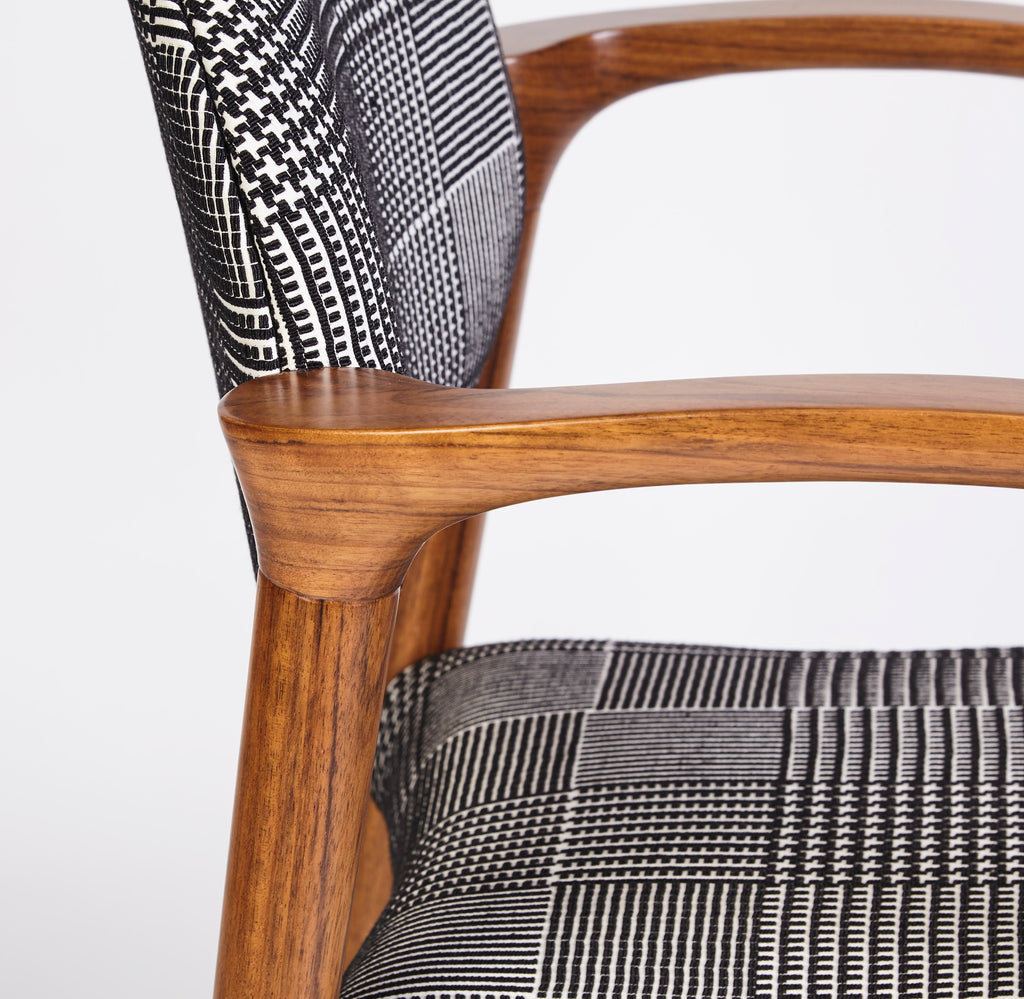 https://a.1stdibscdn.com/21st-century-tanoco-chair-satin-mutenye-wood-handcrafted-in-portugal-by-duistt-for-sale-picture-5/f_63222/f_480181521765895254994/DUISTT_TANOCO_CHAIR_008_master.jpg