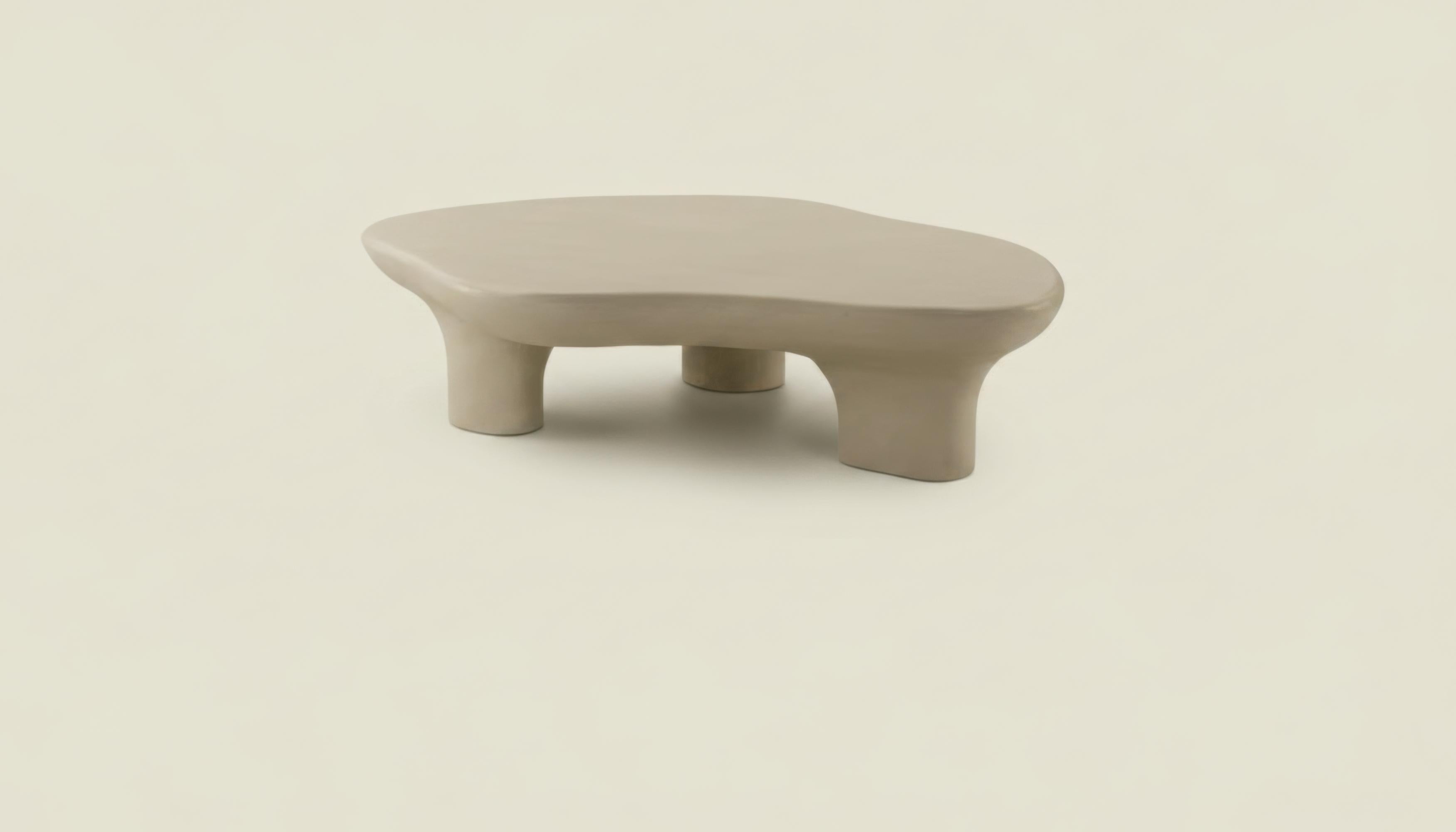 https://a.1stdibscdn.com/contemporary-amorphous-coffee-table-in-black-brown-lacquer-2025-for-sale-picture-5/f_27693/f_455356121777400993383/DW_Whisk_cdomnjyyktzyiwn00ymzetytkjz5qtl5gzml1yn_gigapixel_standard_v2_2000h_2_master.jpeg