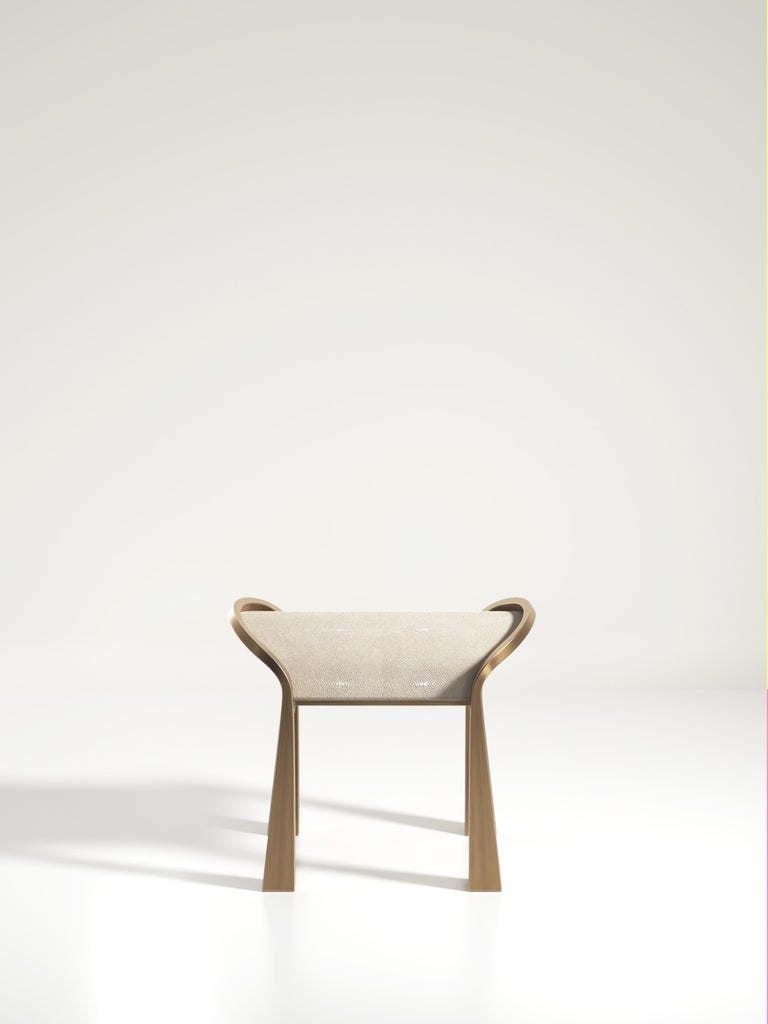 https://a.1stdibscdn.com/velvet-upholstered-bench-with-sculptural-brass-legs-by-ry-augousti-for-sale-picture-14/f_45491/f_406270621721021506514/DY66_BRG_D10000_XX_master.jpg?width=768