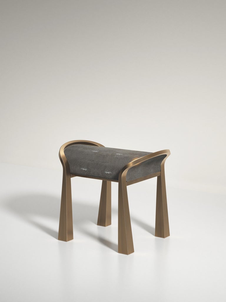 https://a.1stdibscdn.com/velvet-upholstered-stool-with-sculptural-brass-legs-by-ry-augousti-for-sale-picture-13/f_45491/f_406271921721022757285/DY66_BRG_D1560002_X_master.jpg?width=768