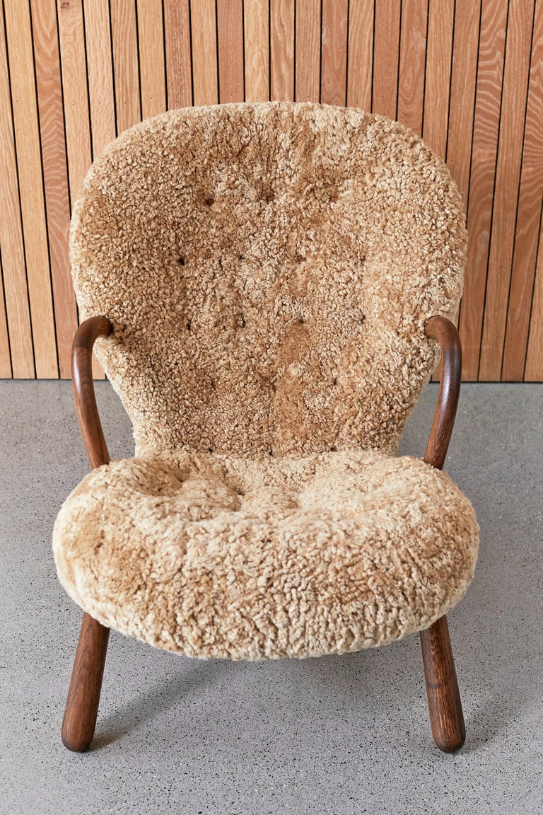 https://a.1stdibscdn.com/pair-of-arnold-madsen-sheepskin-clam-chairs-1944-for-sale-picture-15/f_67442/f_288877121653949149441/Dag_15_03_222560_copy_master.jpg?width=768