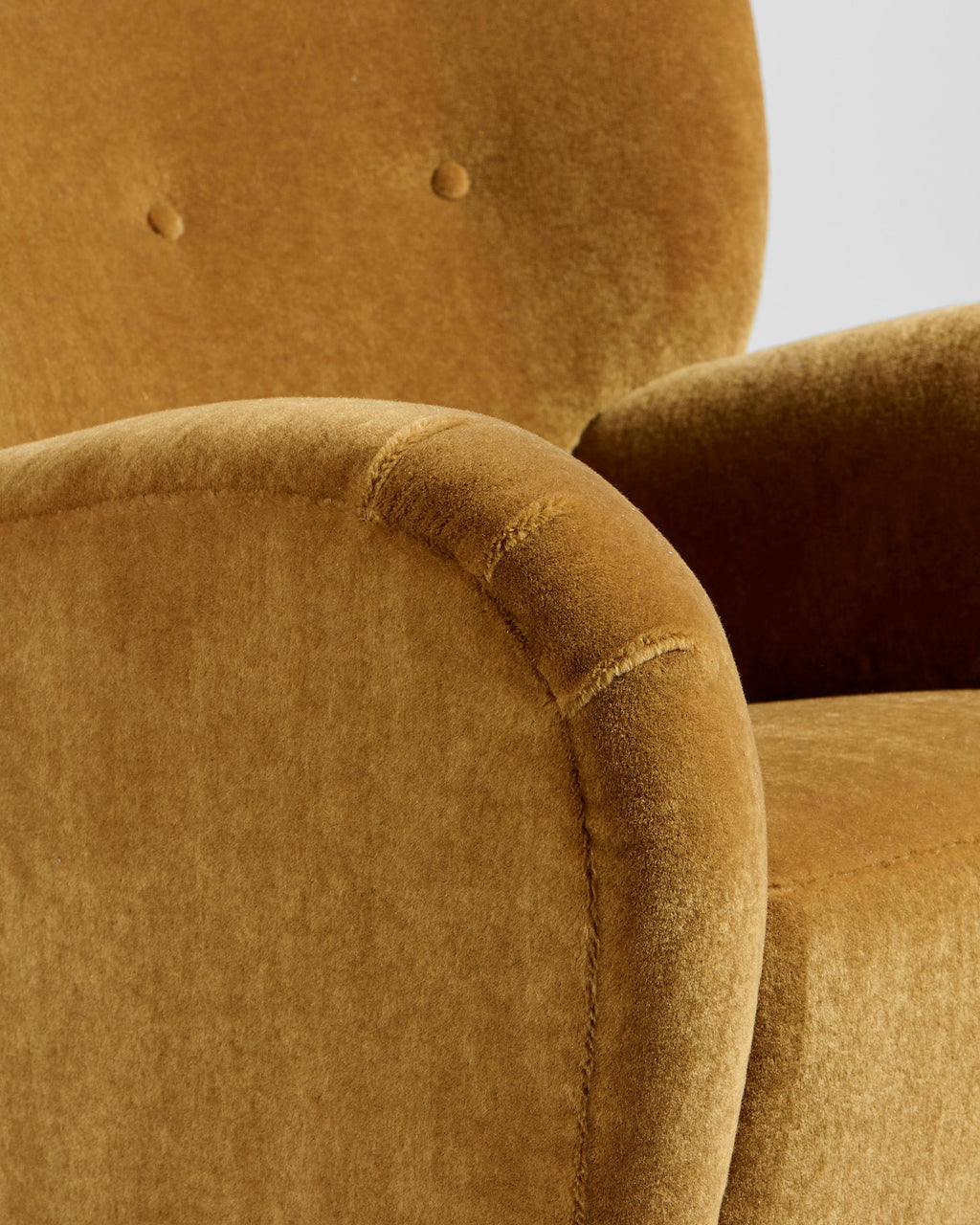 https://a.1stdibscdn.com/custom-made-mohair-velvet-karu-armchair-for-sale-picture-6/f_13332/f_449817921747072375314/Dagmar_Karu_Chair_Teddy_Mustard13152_r1_crop_2000x2500px_copy_master.jpg