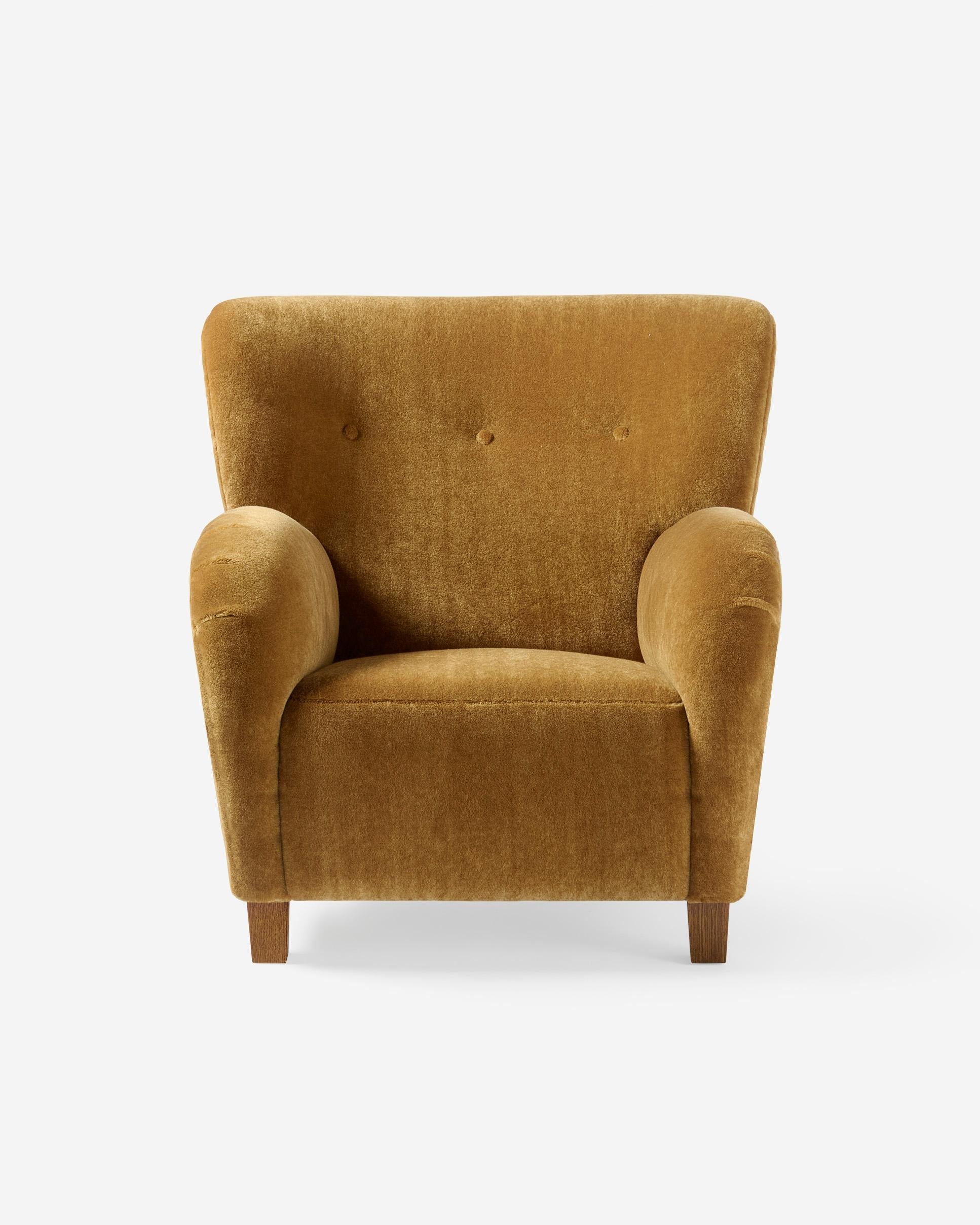 https://a.1stdibscdn.com/custom-made-mohair-velvet-karu-armchair-for-sale-picture-2/f_13332/f_449817921747072374914/Dagmar_Karu_Chair_Teddy_Mustard2043_r1_layered_crop_2000x2500px_copy_master.jpg