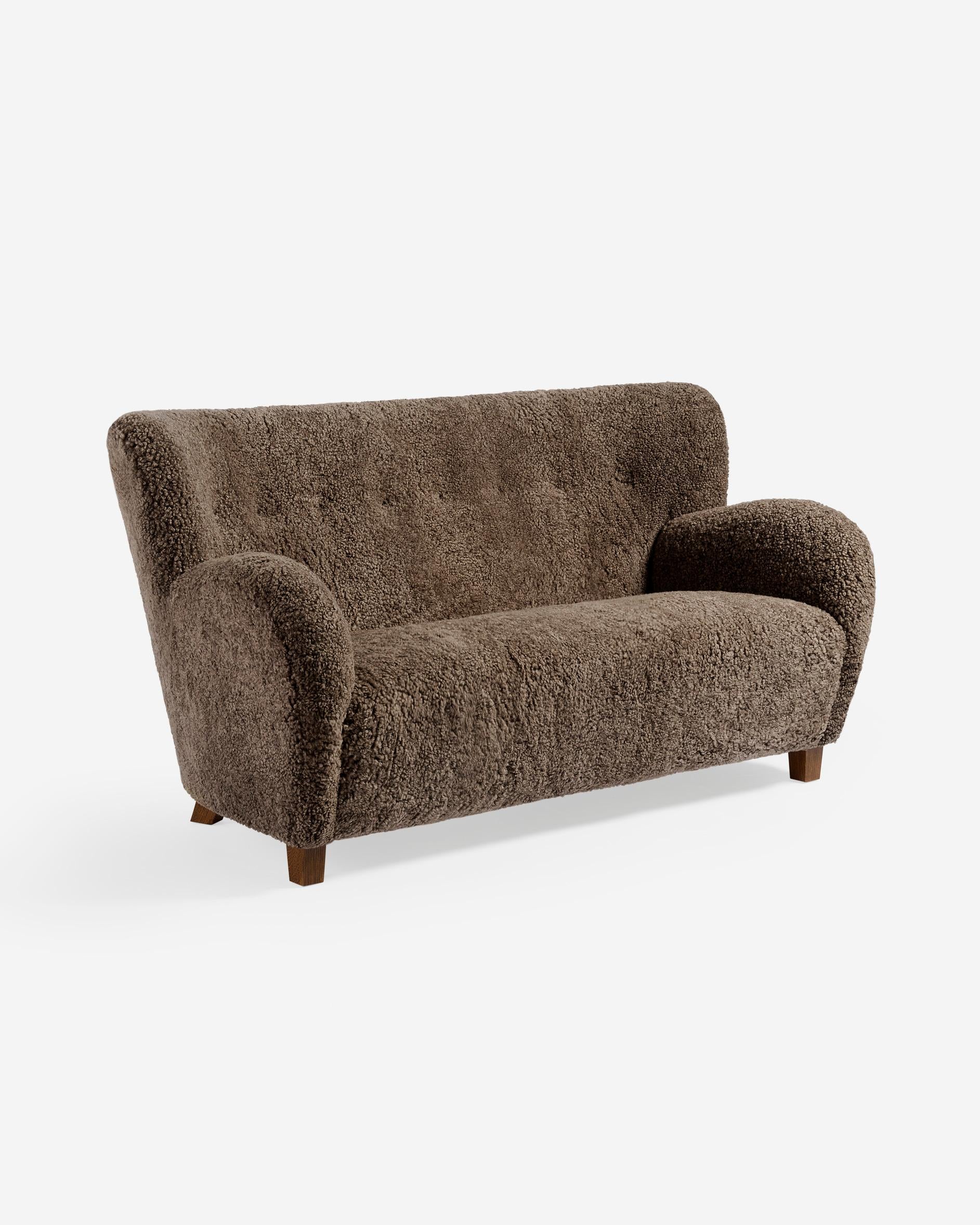https://a.1stdibscdn.com/custom-made-sheepskin-karu-sofa-by-dagmar-for-sale-picture-4/f_13332/f_449831521747076189412/Dagmar_Karu_Sheepskin_Sofa_Sahara2028_r1_layered_crop_2000x2500px_copy_4_5_master.jpg