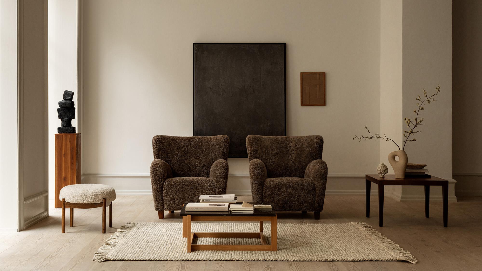 https://a.1stdibscdn.com/custom-made-sheepskin-lounge-chair-for-sale-picture-4/f_67442/f_289369721731326925765/Dagmar_LS_Karu_Esko_Room_Wide_master.jpg