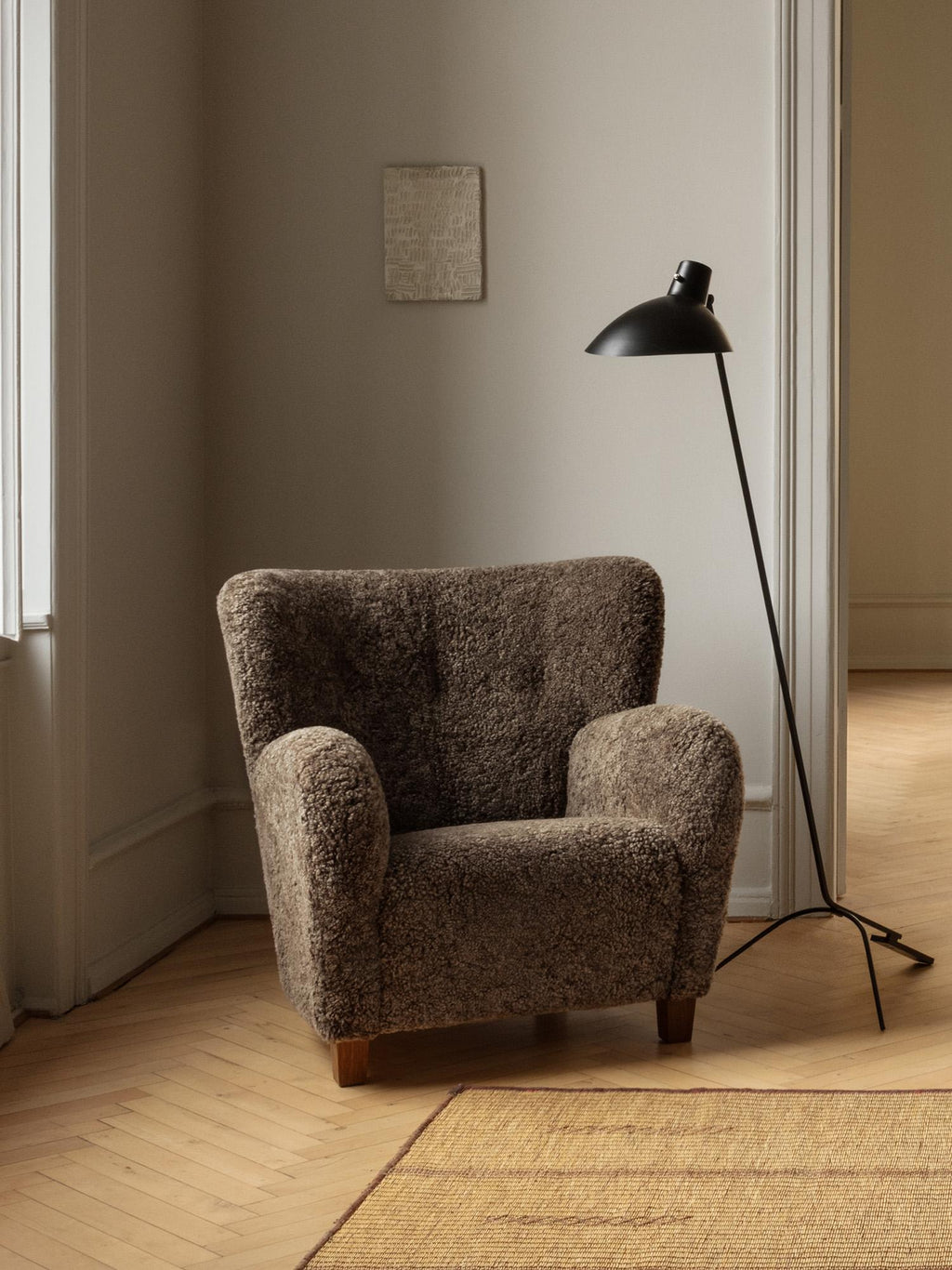 https://a.1stdibscdn.com/custom-made-sheepskin-lounge-chair-for-sale-picture-3/f_67442/f_289369721731326893370/Dagmar_LS_Karu_Sahara_4_master.jpg