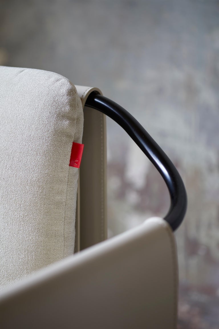 https://a.1stdibscdn.com/contemporary-armchair-kimono-beige-fabric-leather-chrome-steel-for-sale-picture-6/f_31233/f_443500821743611503308/Dallalto_03D_master.jpg?width=768
