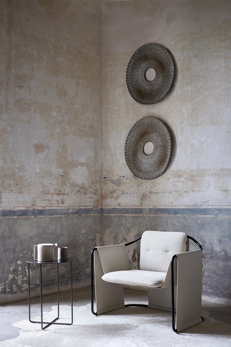 https://a.1stdibscdn.com/contemporary-armchair-kimono-beige-fabric-leather-chrome-steel-for-sale-picture-2/f_31233/f_443500821743611504875/Dallalto_03_master.jpg?width=768