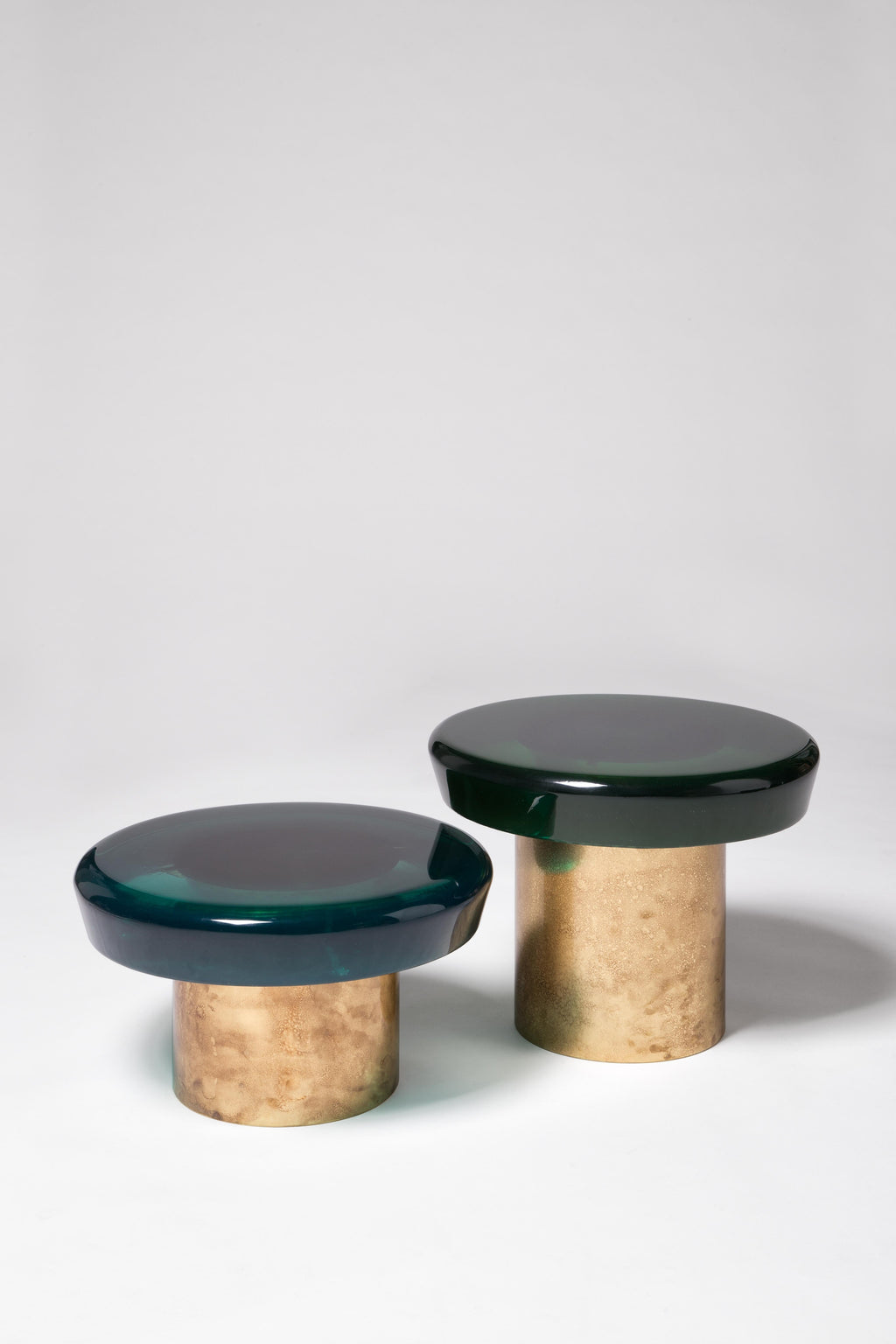 https://a.1stdibscdn.com/set-of-2-jade-coffee-tables-by-draga-aurel-for-sale-picture-6/f_12192/f_324767221674962659108/DandA_Jade_coffee_table_Riccardo_Gasperoni_5__master.jpg