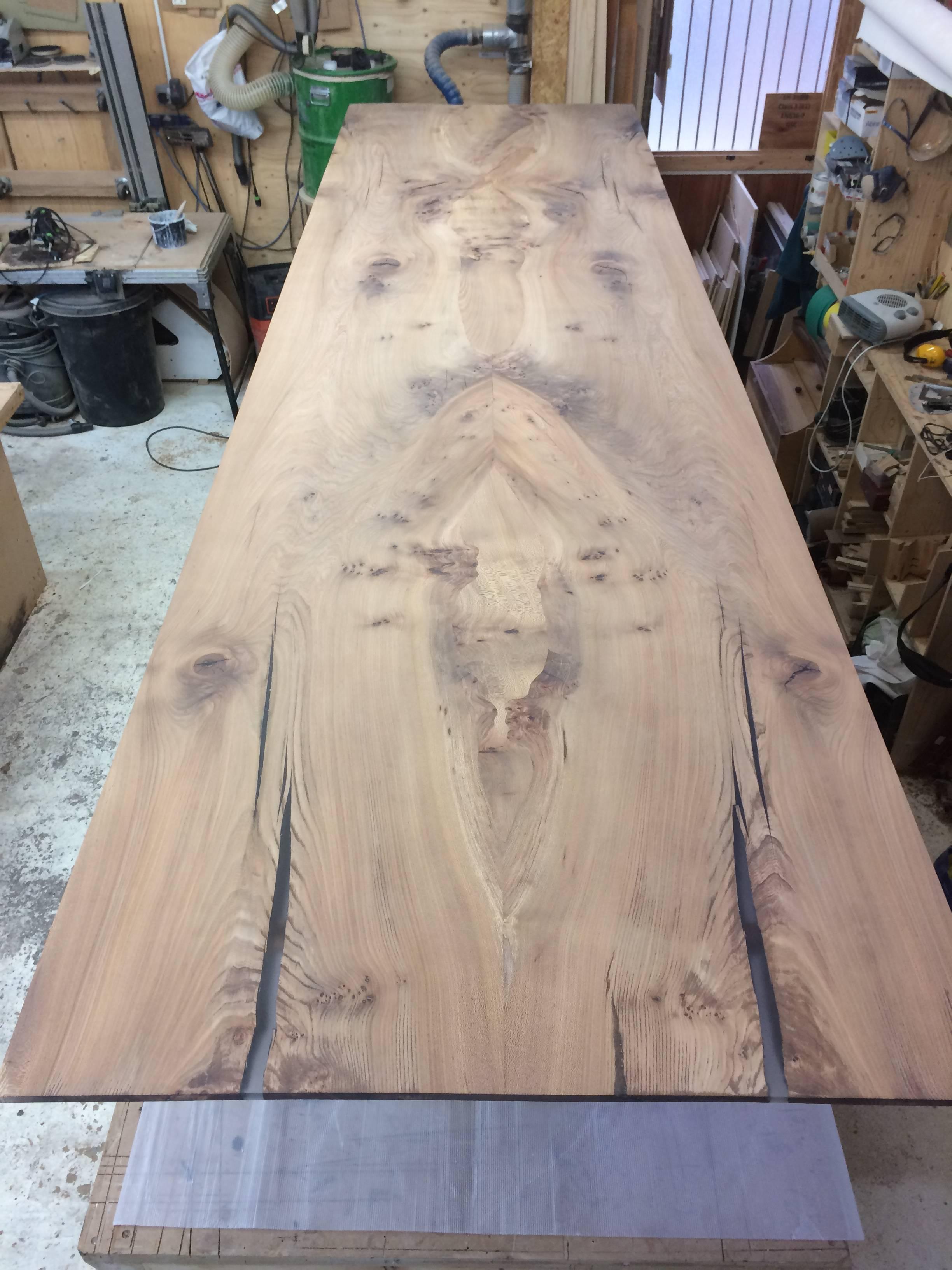 https://a.1stdibscdn.com/english-elm-dining-table-with-bleached-snd-white-oil-finish-by-jonathan-field-for-sale-picture-8/f_28993/f_139411921552062367377/DaraTable_1_3__master.jpg