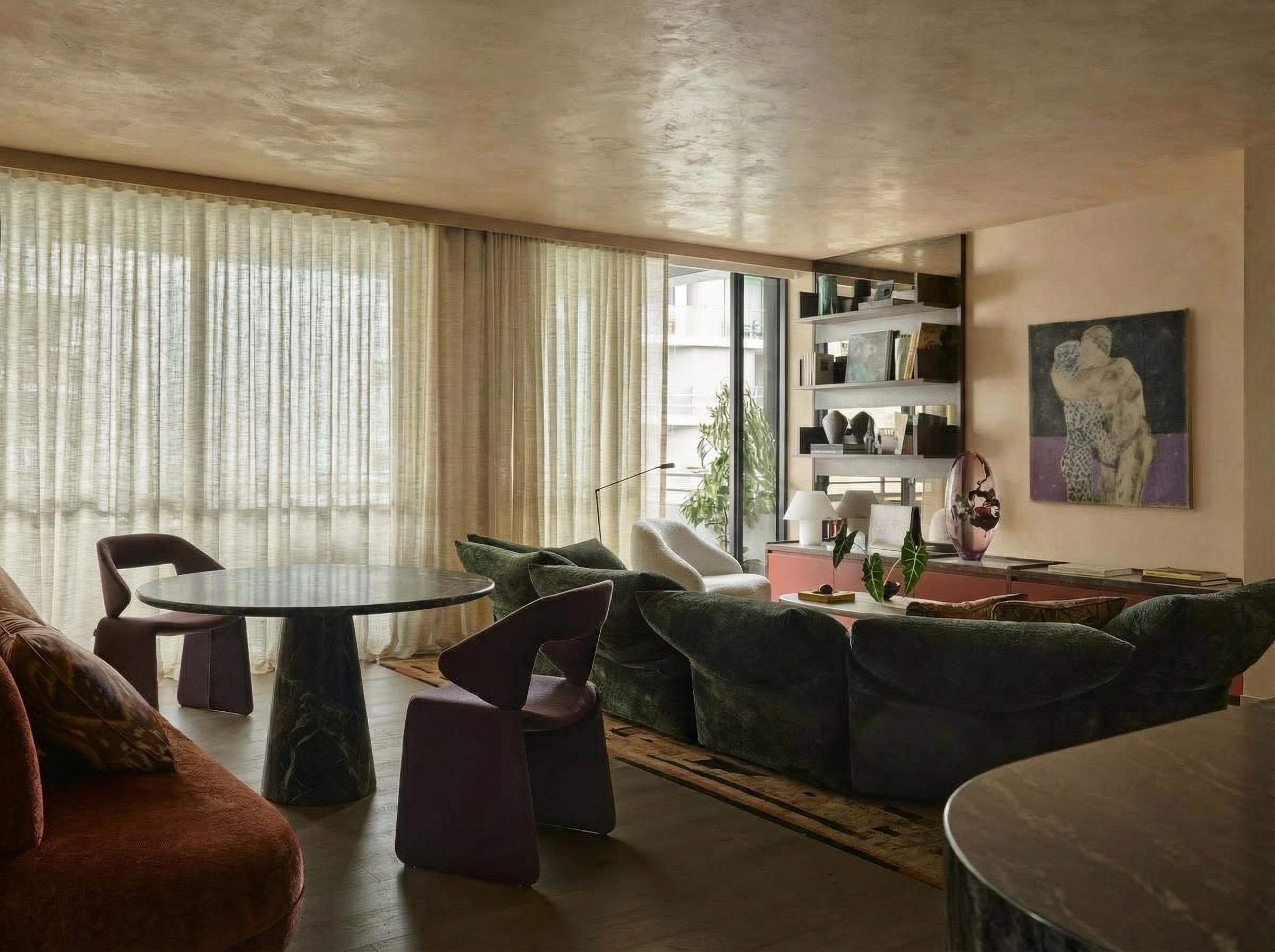 https://a.1stdibscdn.com/dark-green-marble-round-dining-table-in-the-style-of-1970-angelo-mangiarotti-for-sale-picture-2/f_80522/f_492190021773441161105/Dark_Green_Angelo_Dining_Table_Round_master.jpg