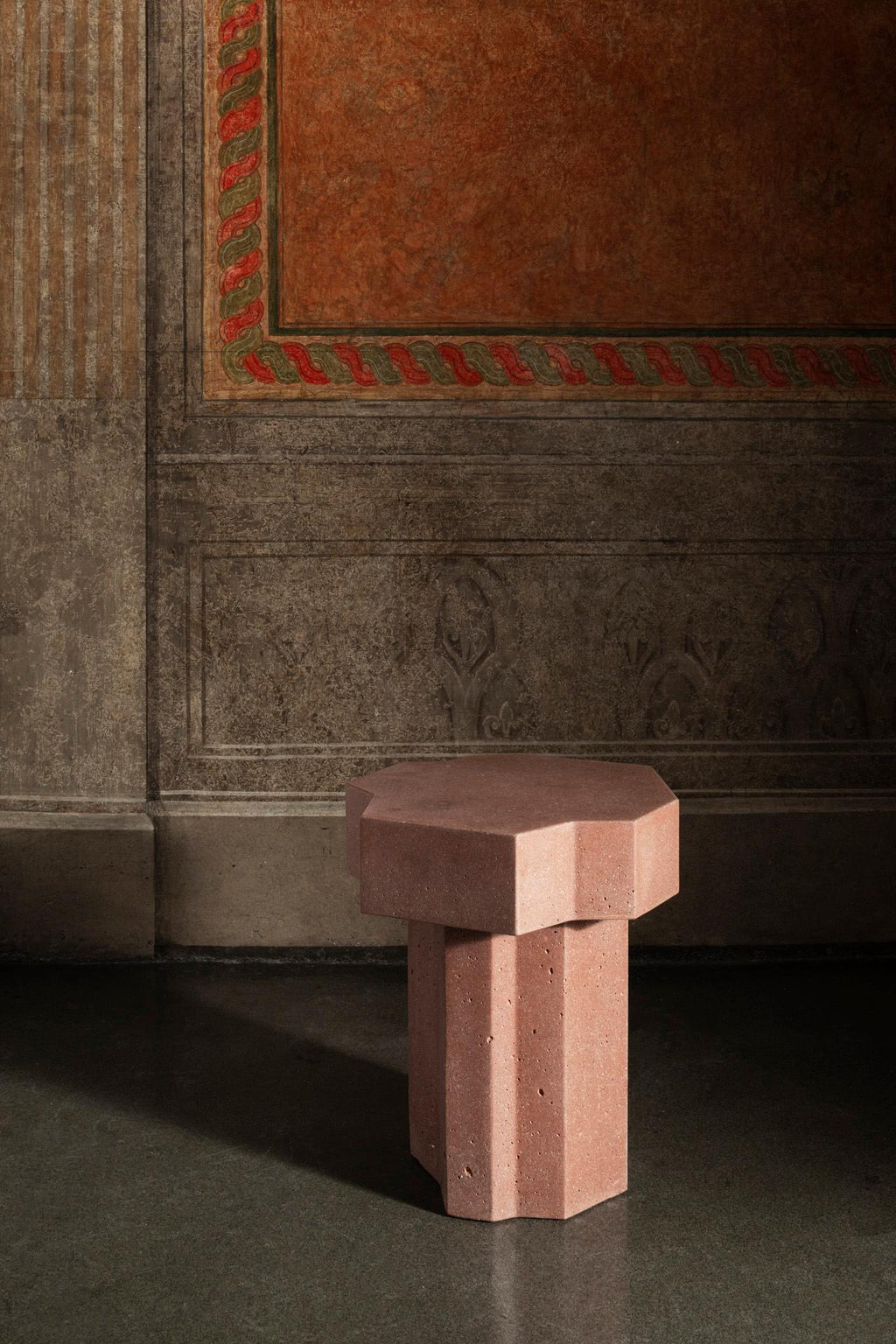https://a.1stdibscdn.com/panarea-capsule-collection-dattilo-coffee-table-in-uhpc-cement-mortar-for-sale-picture-5/f_38941/f_467921621758716556138/Dattilo_design_Paolo_Cappello_x_FormaandCemento_ph_Serena_Eller_6__master.jpg