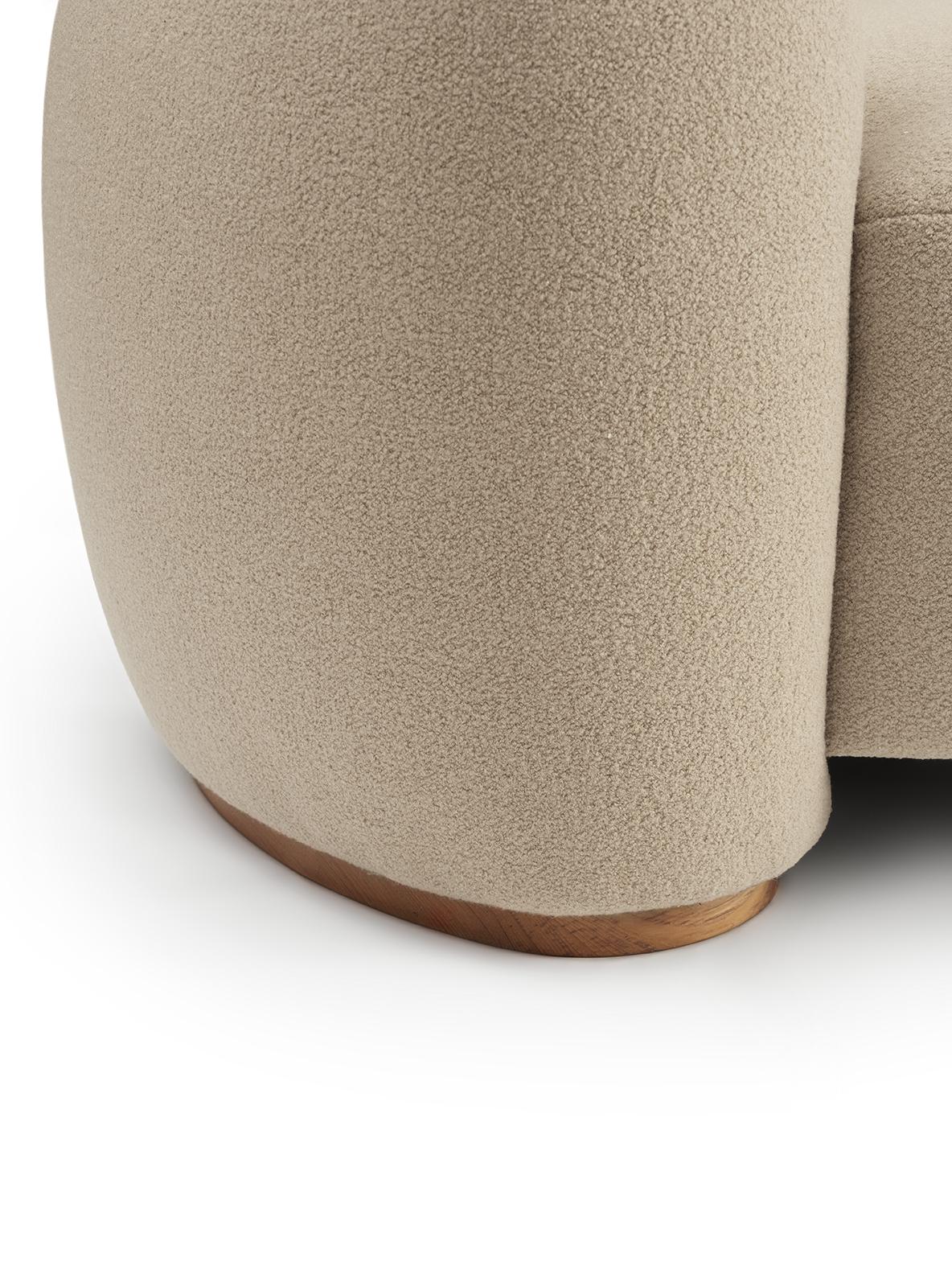 https://a.1stdibscdn.com/beige-baba-daybed-by-gisbert-poppler-for-sale-picture-8/f_12192/f_340709821682954053027/DaybedBabaDetails_GisbertPoeppler_02_master.jpg